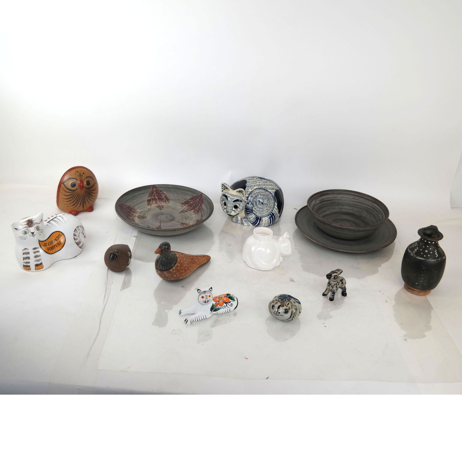 Assorted Mexican Pottery (1 of 20)