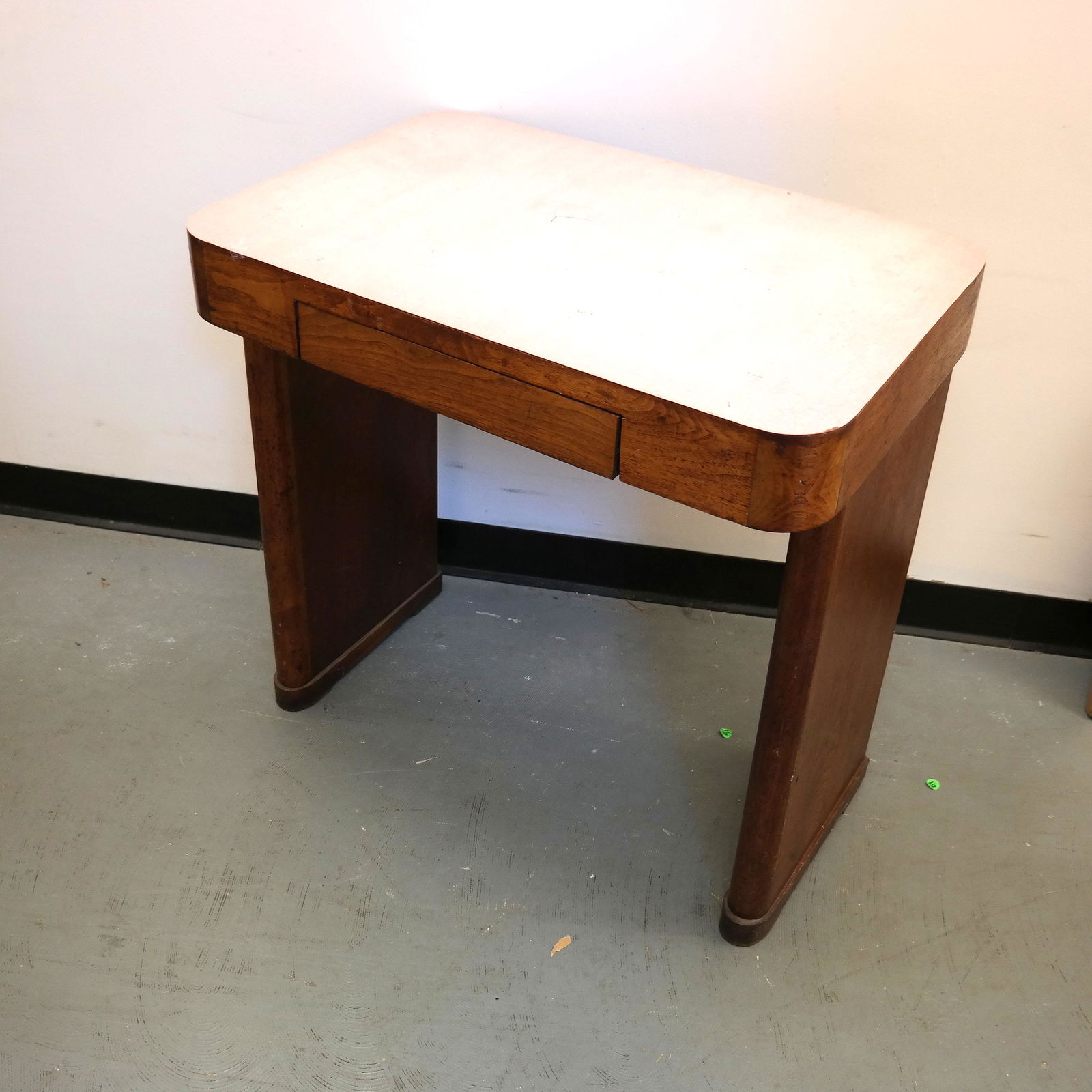 Art Deco / Mid Century Small Desk (1 of 9)