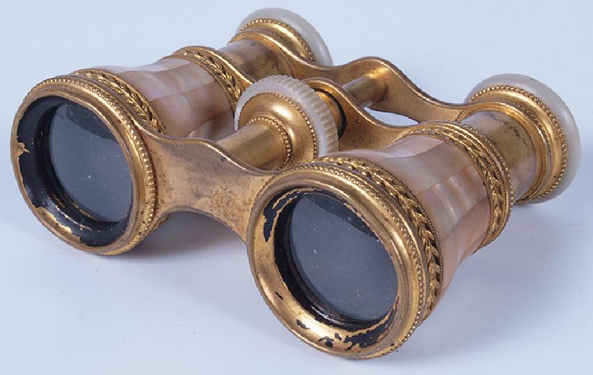 French Mother of Pearl Binocular (1 of 8)