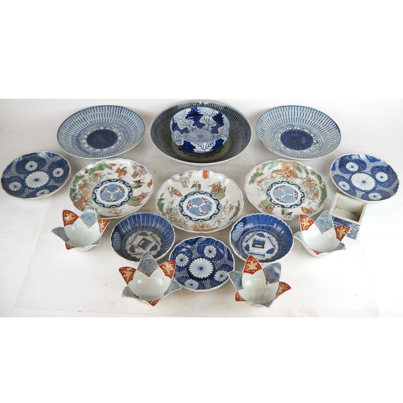 Lot of 17 Asian Porcelain Dishes & Bowls (1 of 20)