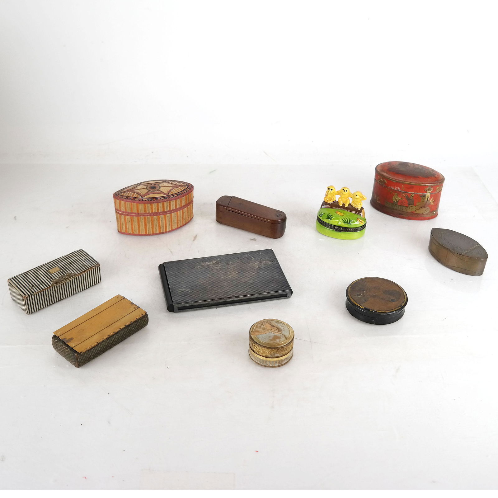 Lot of 9 Small Lacquer, Straw & Other Boxes (1 of 8)