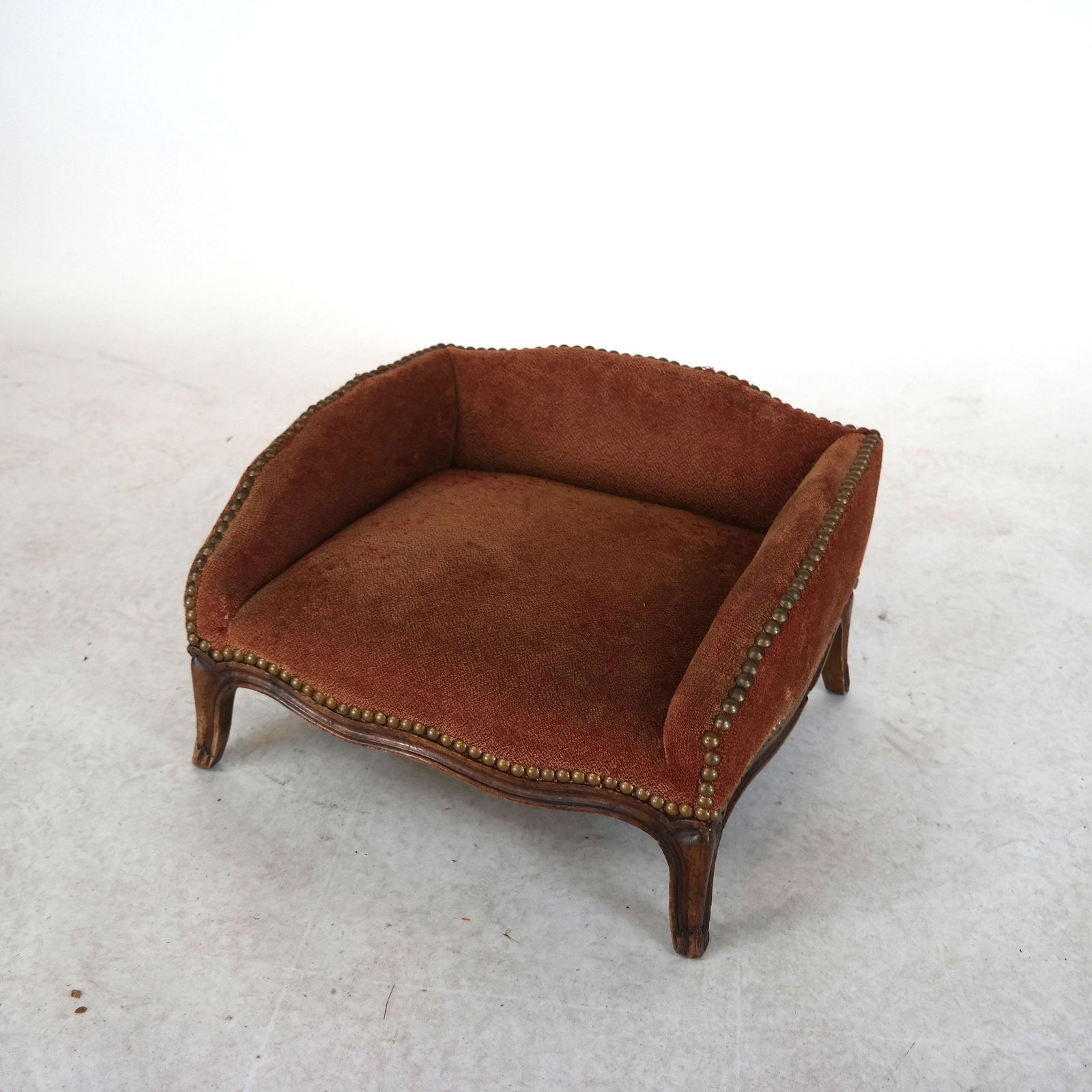 Louis XV Lit de Chien (Dog Bed) (1 of 6)