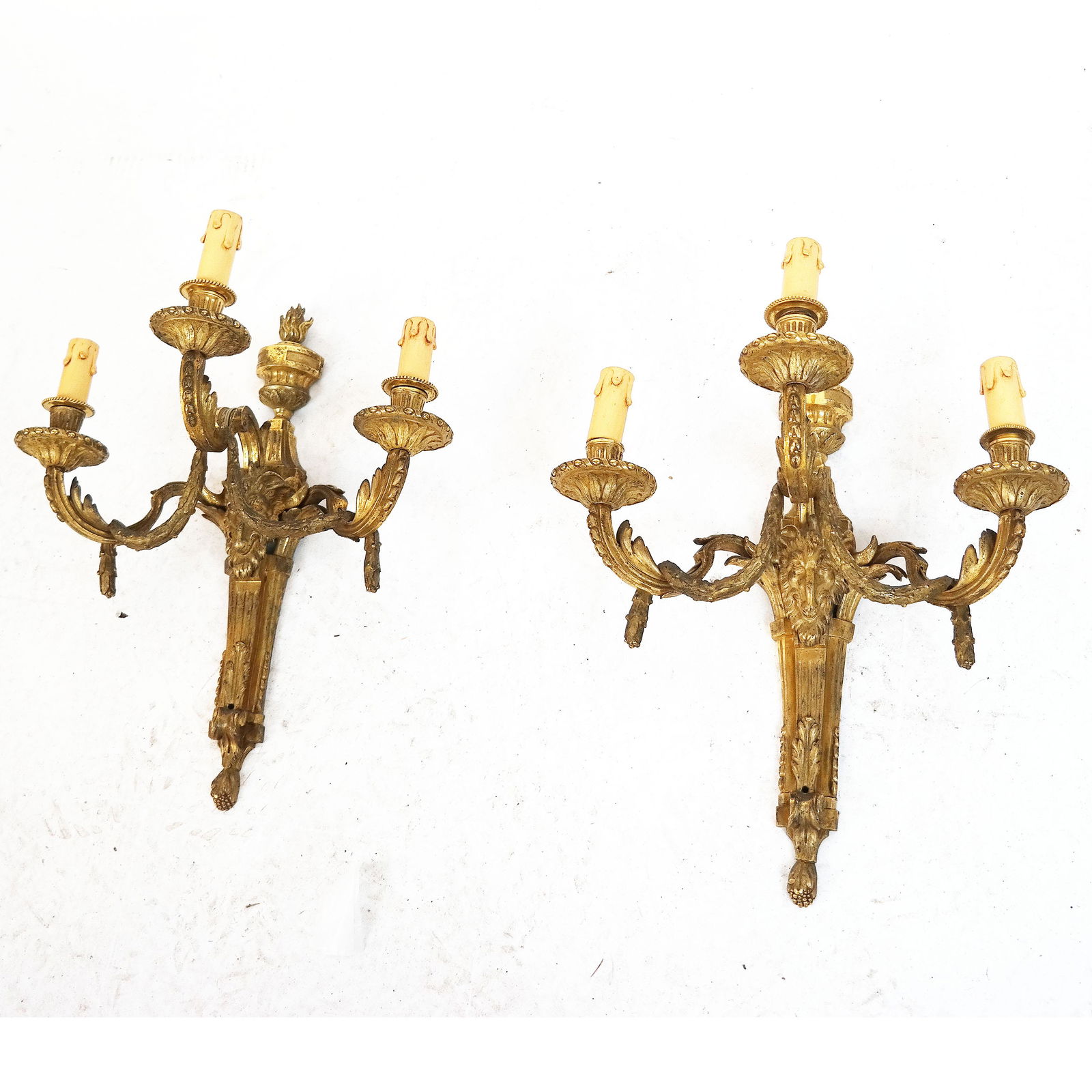 Pair of Louis XVI-Style Wall Appliques (1 of 11)