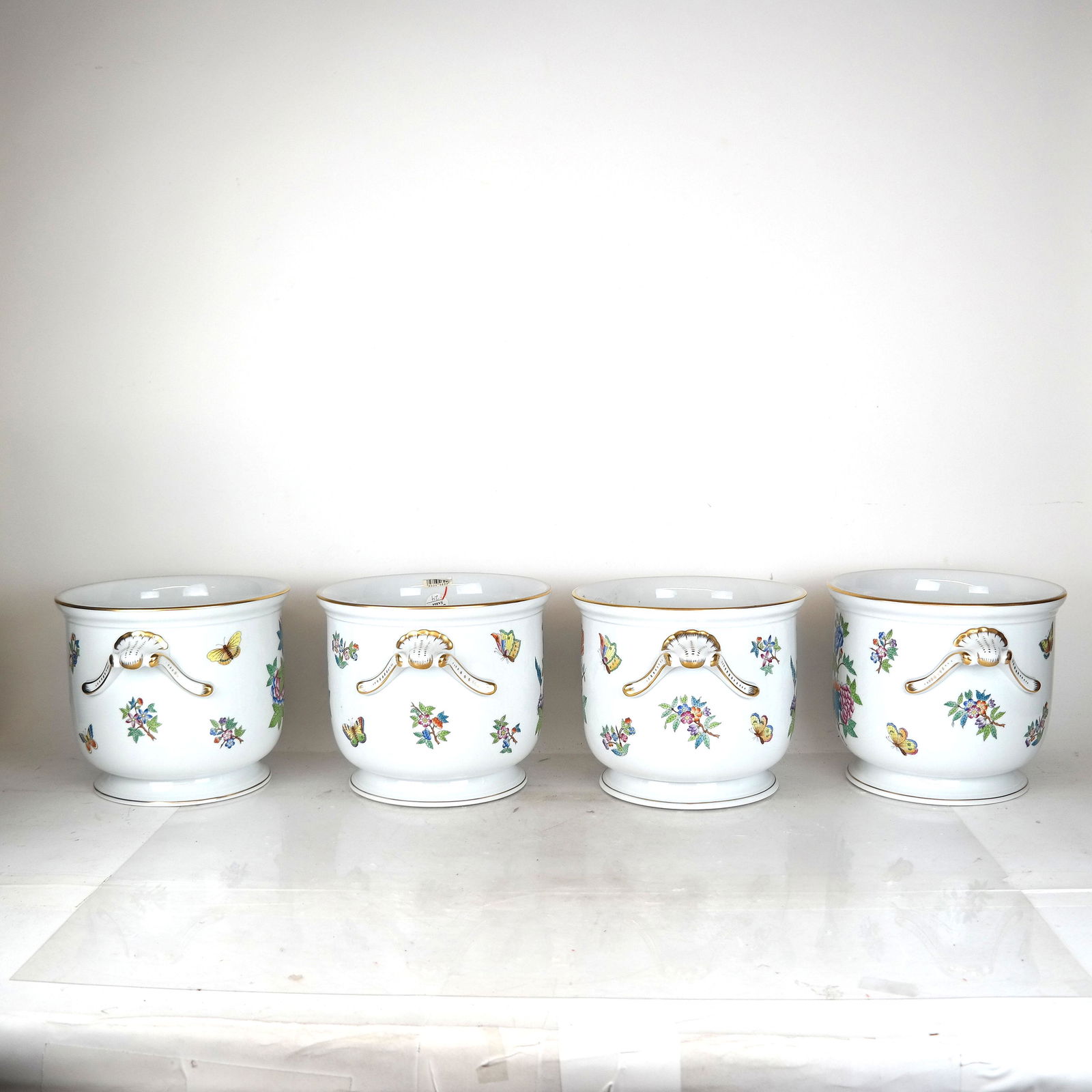 Four Herend "Queen Victoria" Pattern Jardinieres (1 of 10)