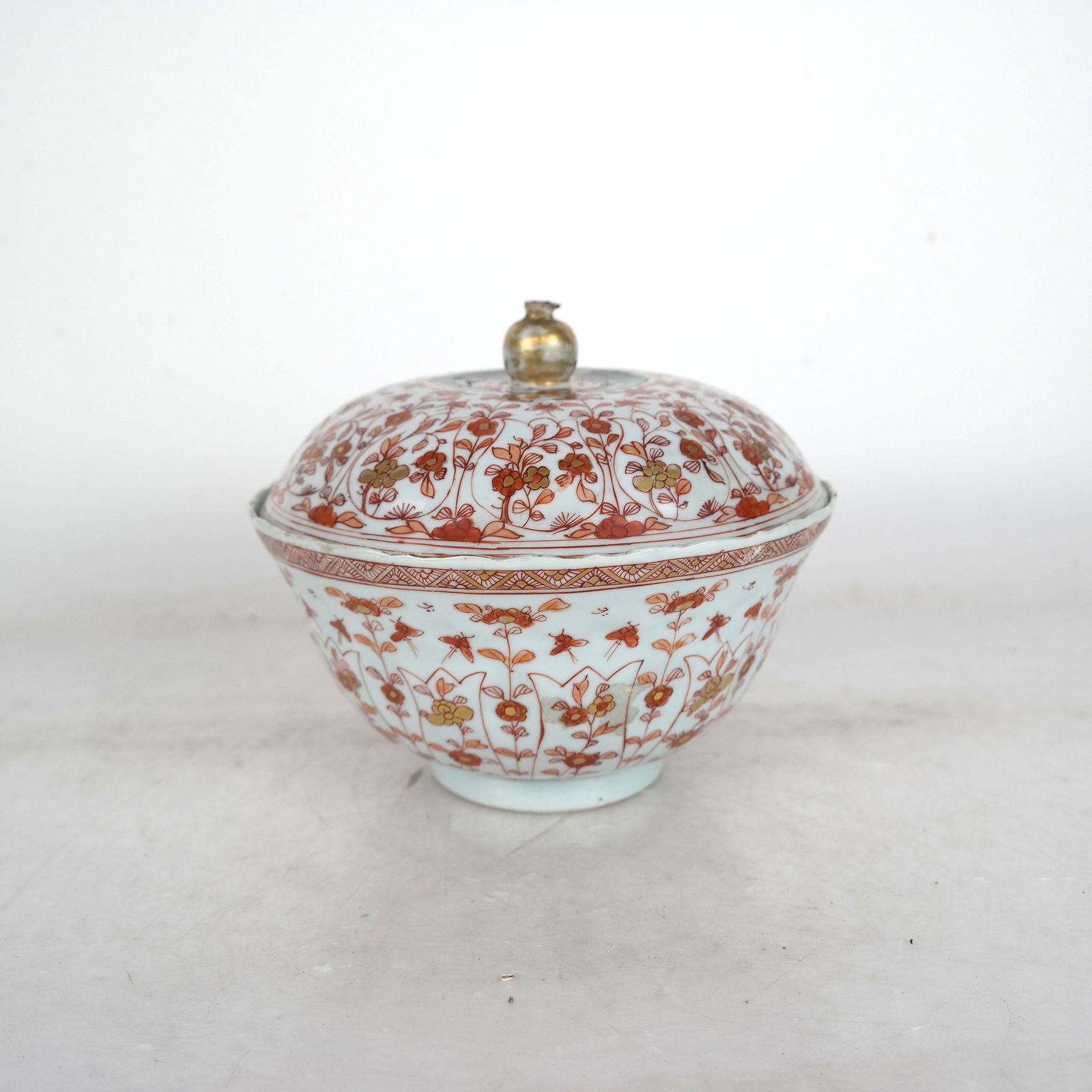 Chinese Kang Xi Porcelain Bowl and Bowl Cover (1 of 8)