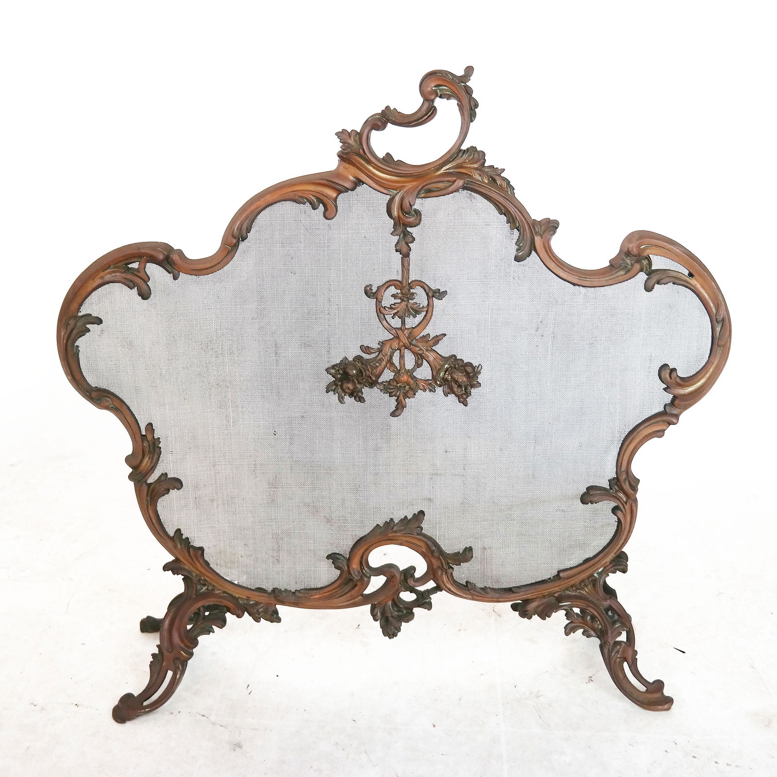 French-Style Fire Spark Screen (1 of 5)