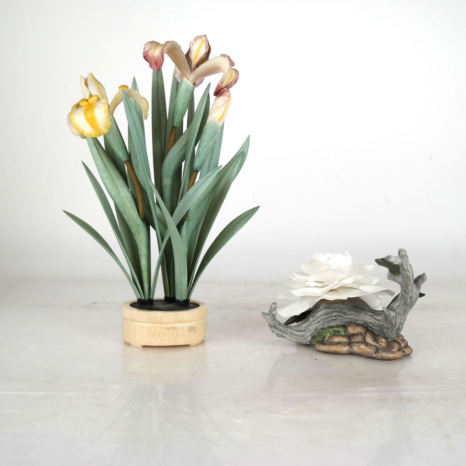 Boehm "Gardenia" & Another Floral Item (1 of 11)