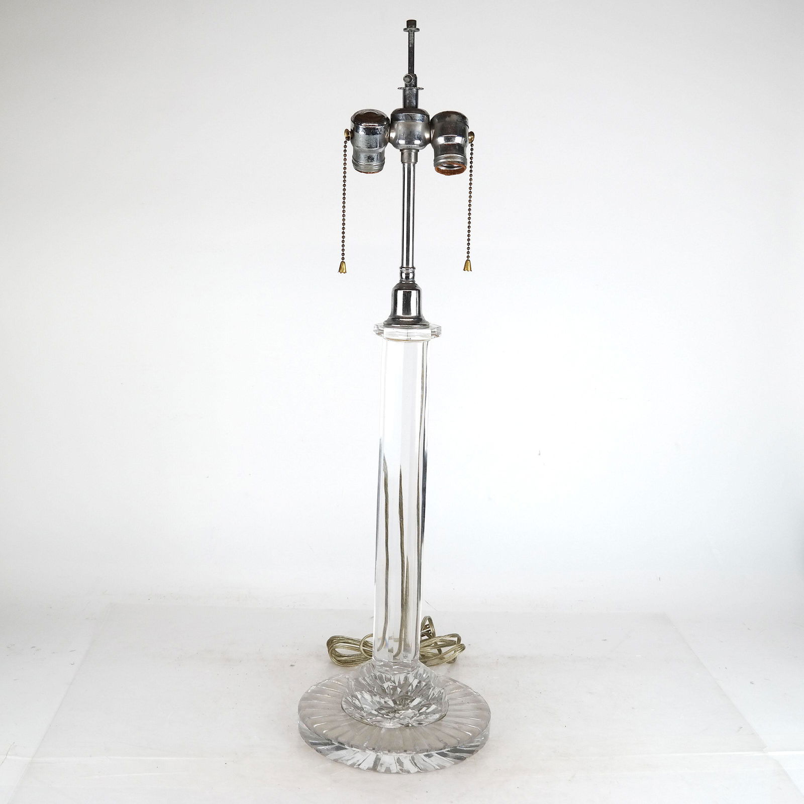 Baccarat-Quality Reed-Form Lamp (1 of 7)