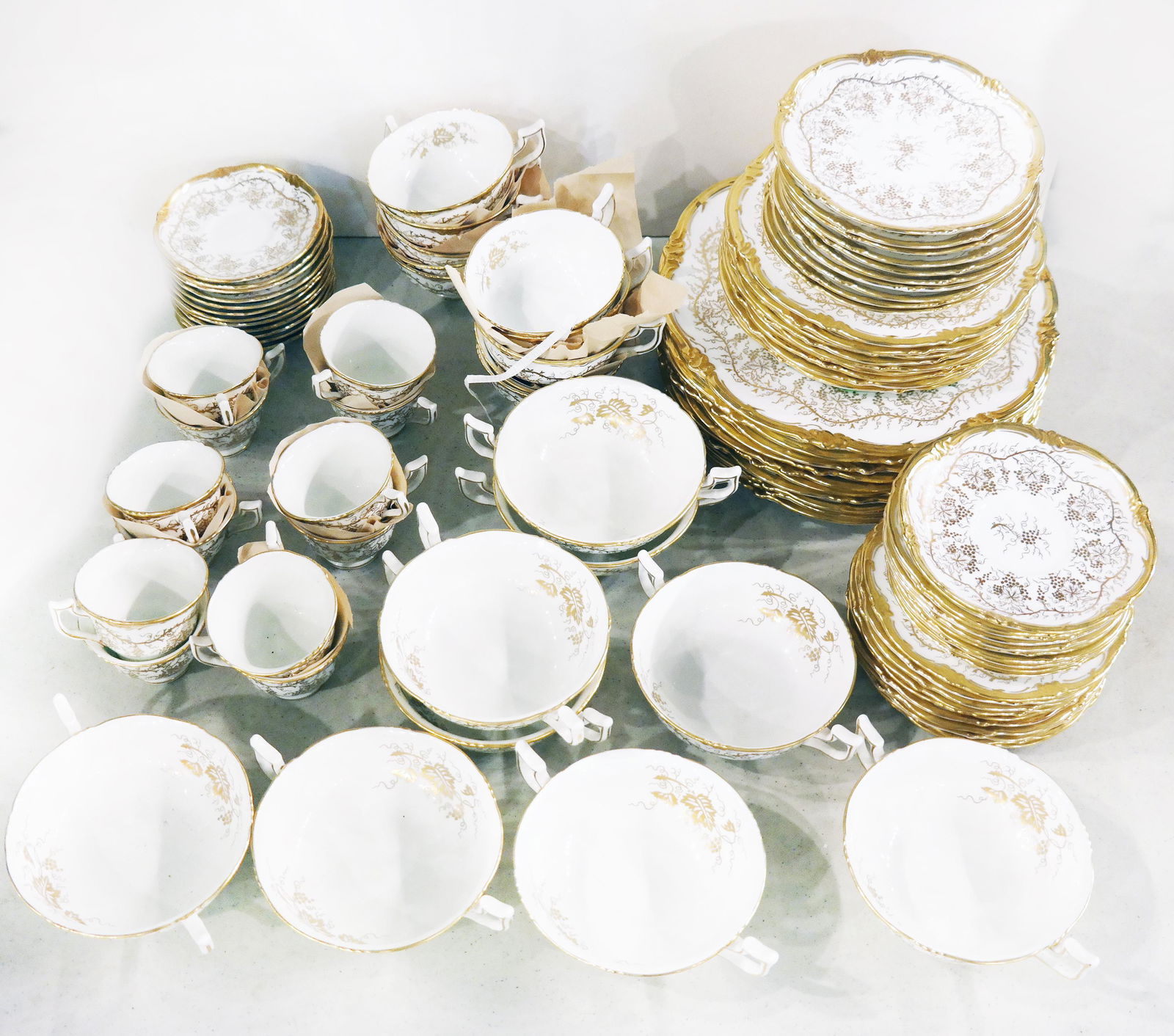 92-Pc. Royal Cauldon Partial Dinnerware Set (1 of 12)