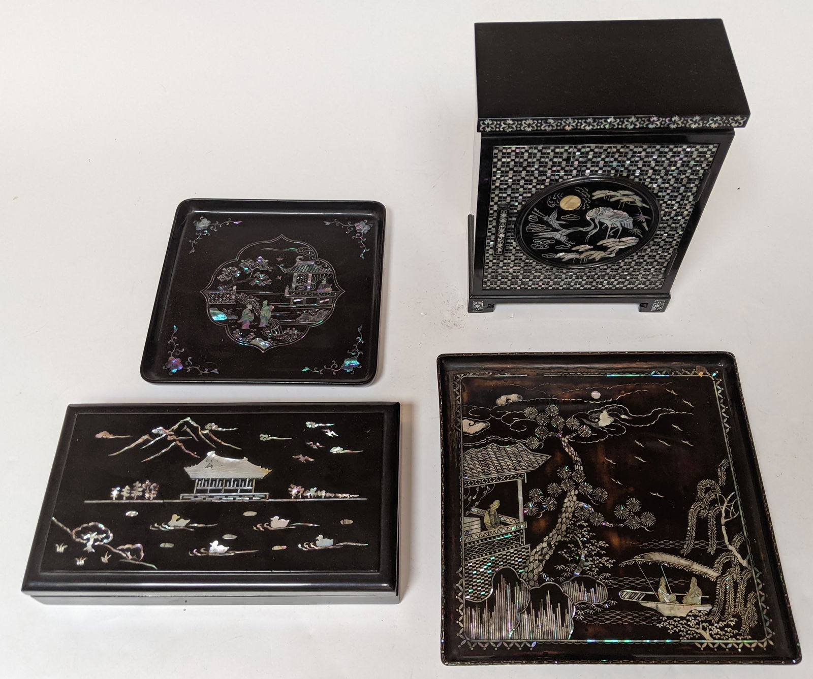 4 Black Lacquer & M-O-P Trays & Boxes (1 of 13)