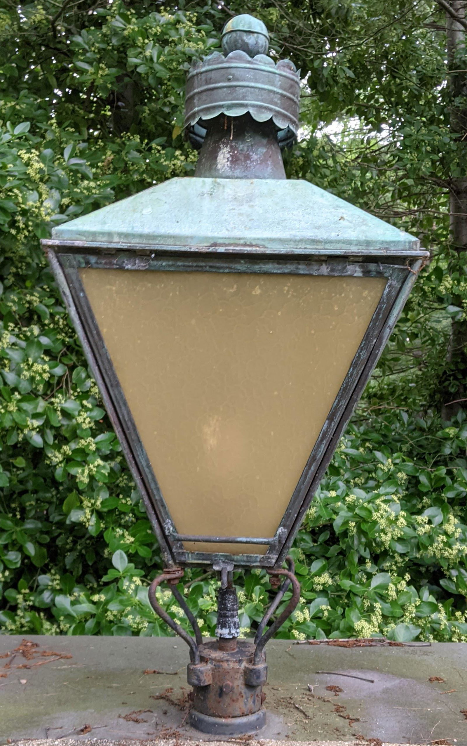 Outdoor Brass Light Lantern (1 of 6)