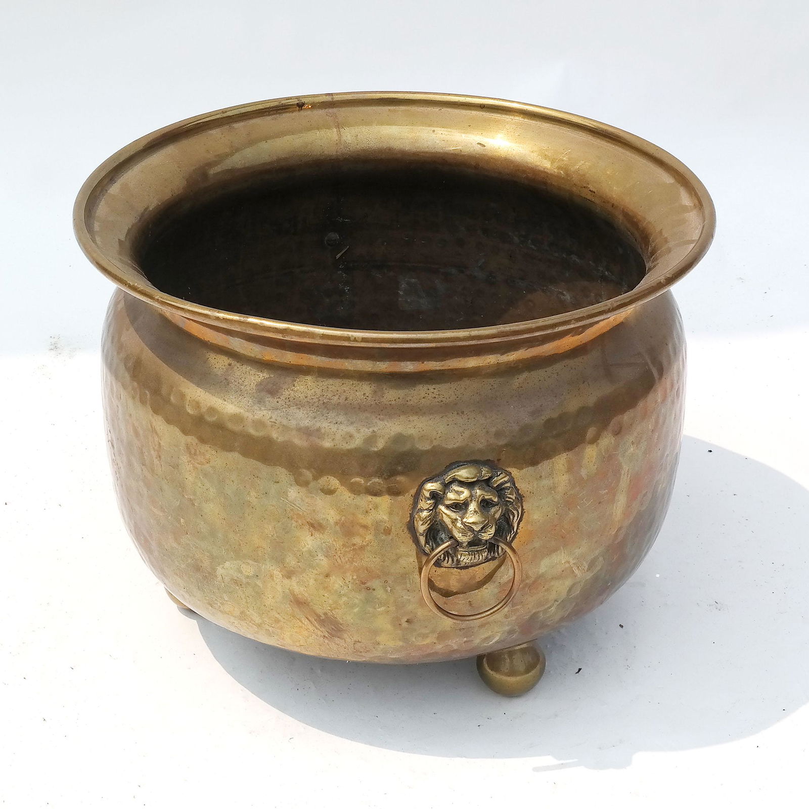 Hammered Brass Pot / Planter (1 of 6)