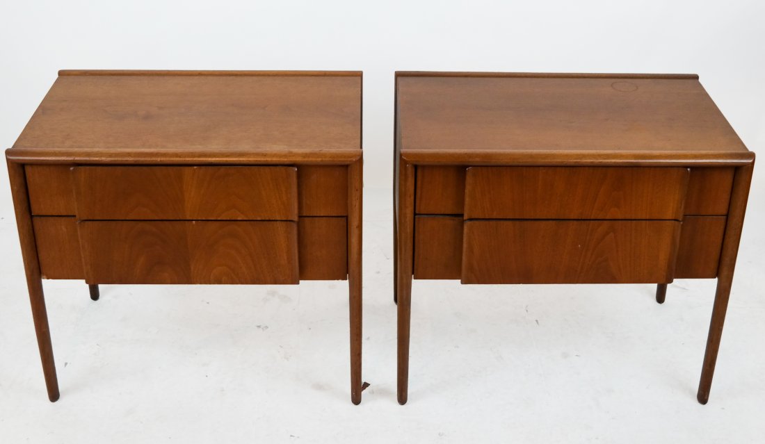 Pair of Drexel Mid-Century Night Stands (1 of 8)