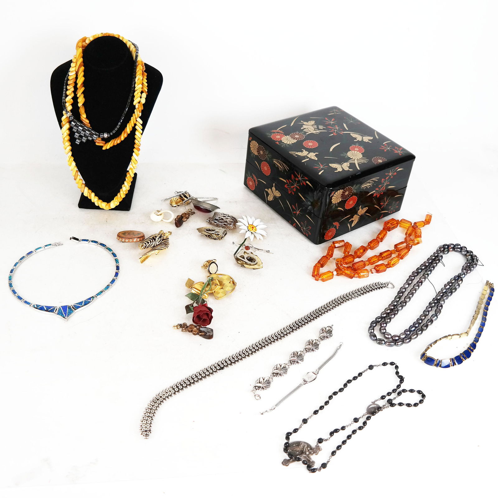 Assorted Costume Jewelry (1 of 9)