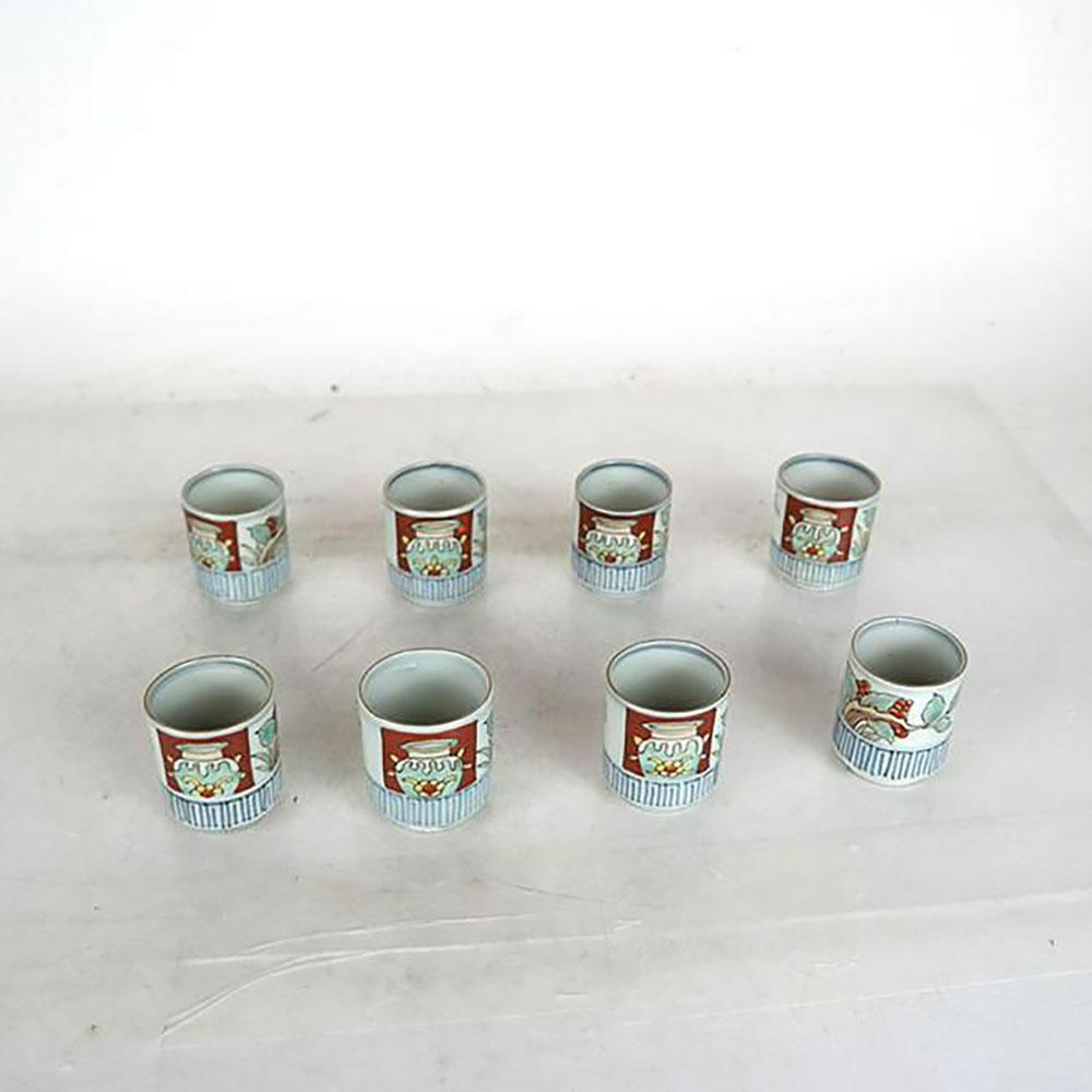 Set of 8 Japanese Imari Sake / Tea Cups (1 of 6)