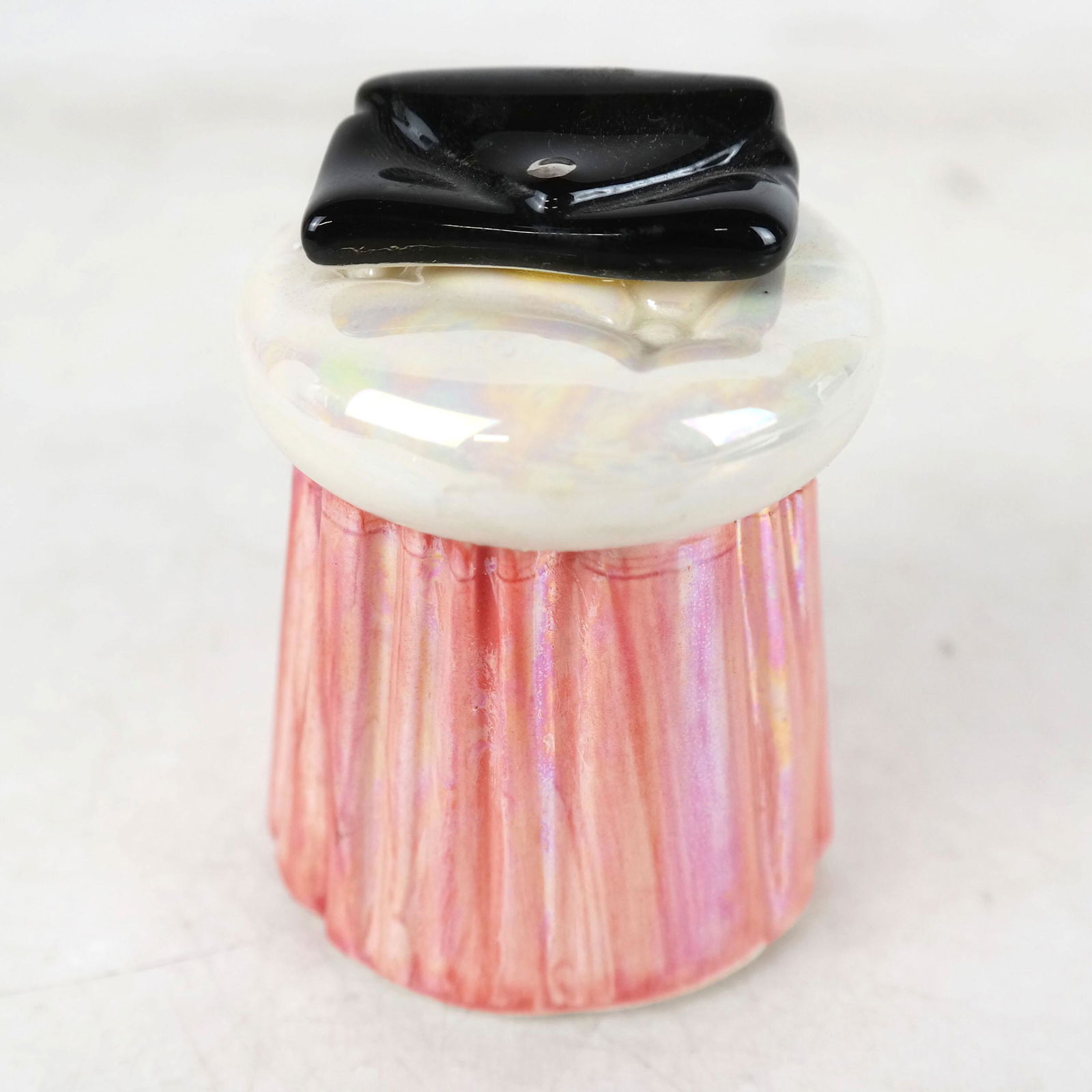 Tony Carter English Porcelain Jar (1 of 2)