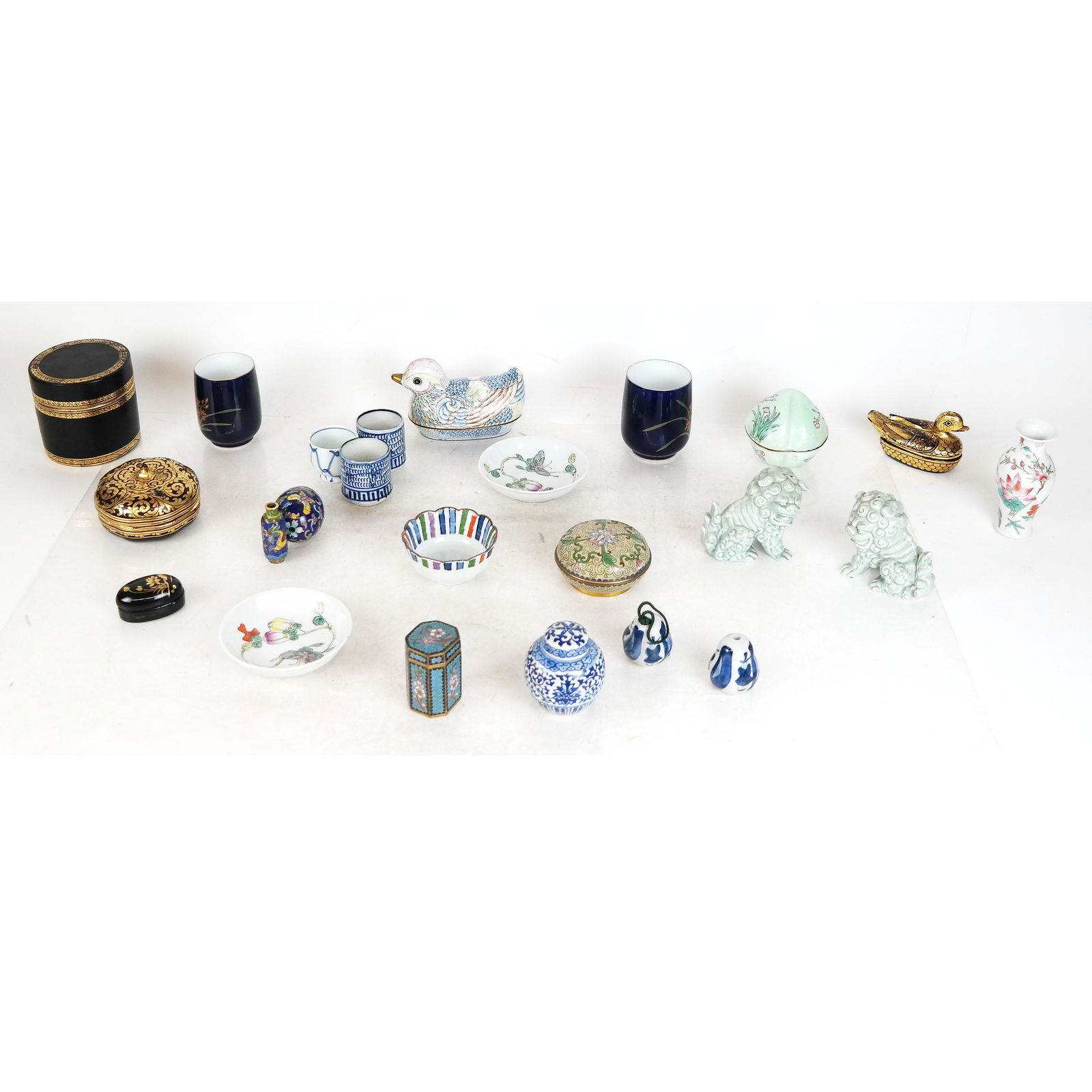 Assorted Oriental Table Articles (1 of 8)