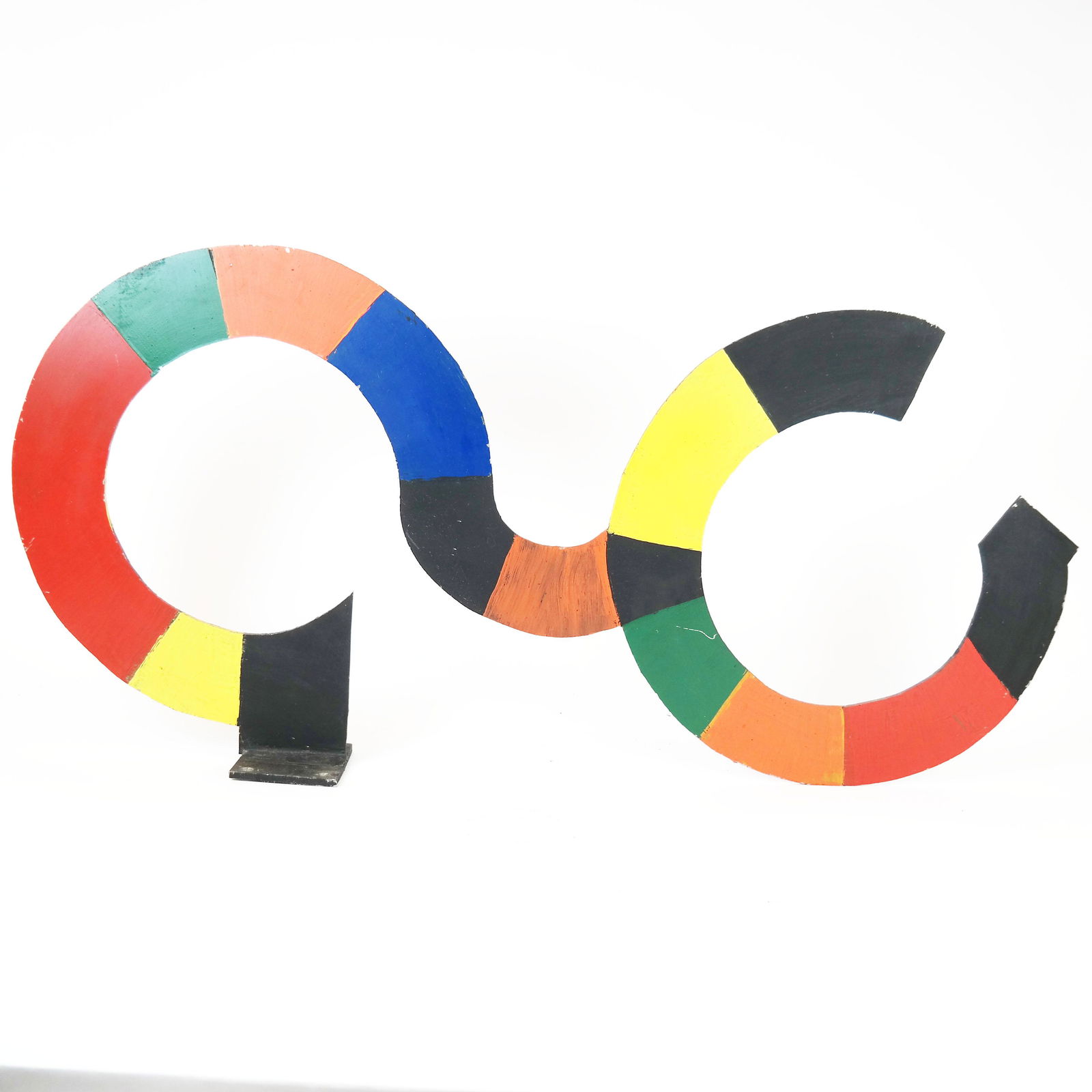 Untitled, Curvilinear Painted Steel (1 of 12)