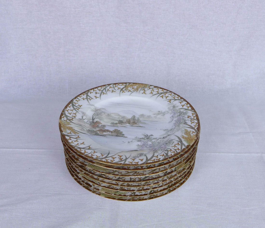 Set of Fine Japanese Kutani Season Porcelain Plates (1 of 11)