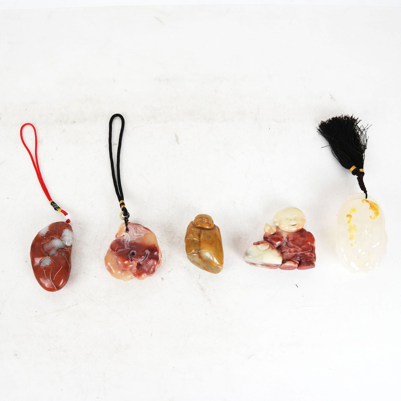Five Chinese Carved Hardstone Articles (1 of 10)