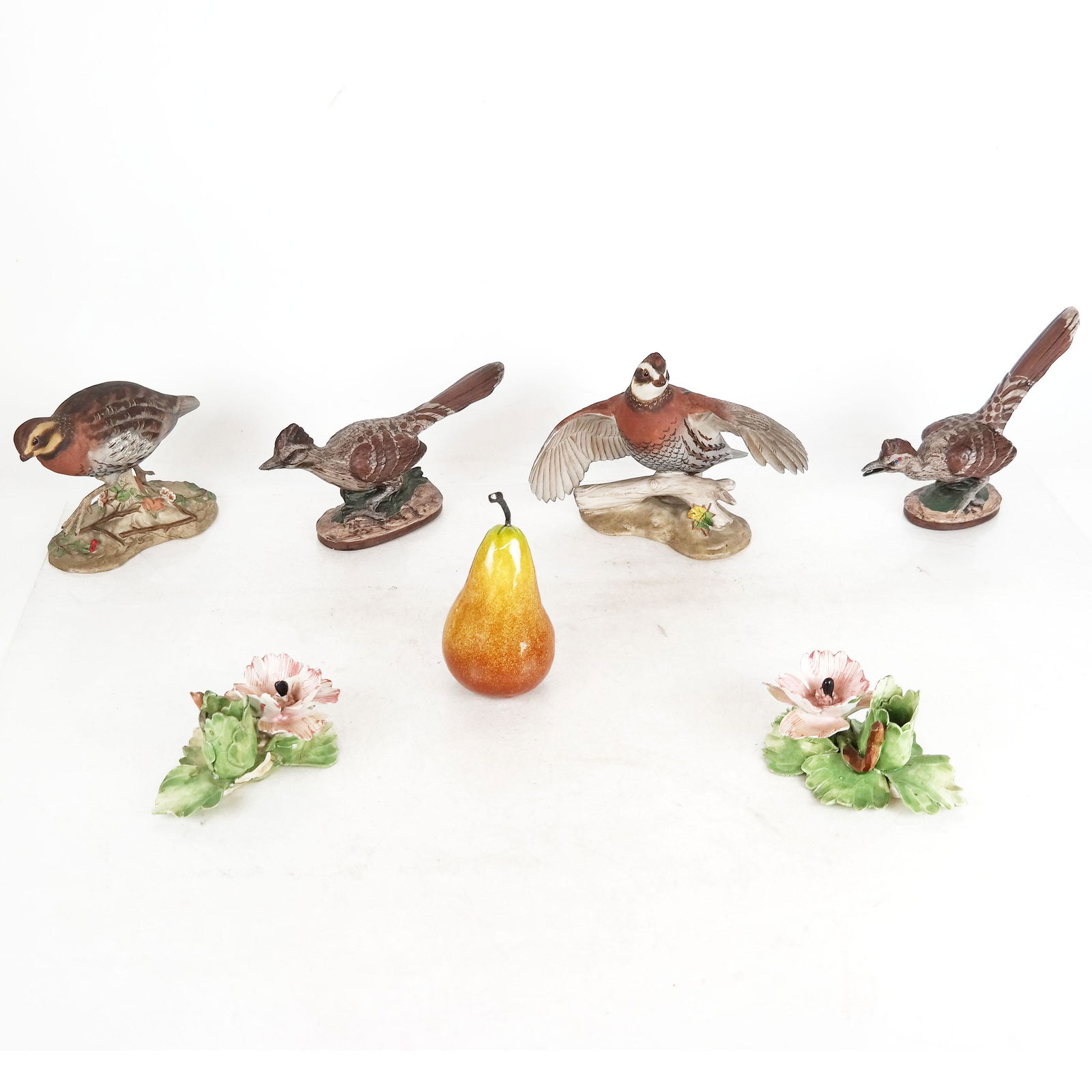 7 Assorted Table Top Decorations (1 of 12)