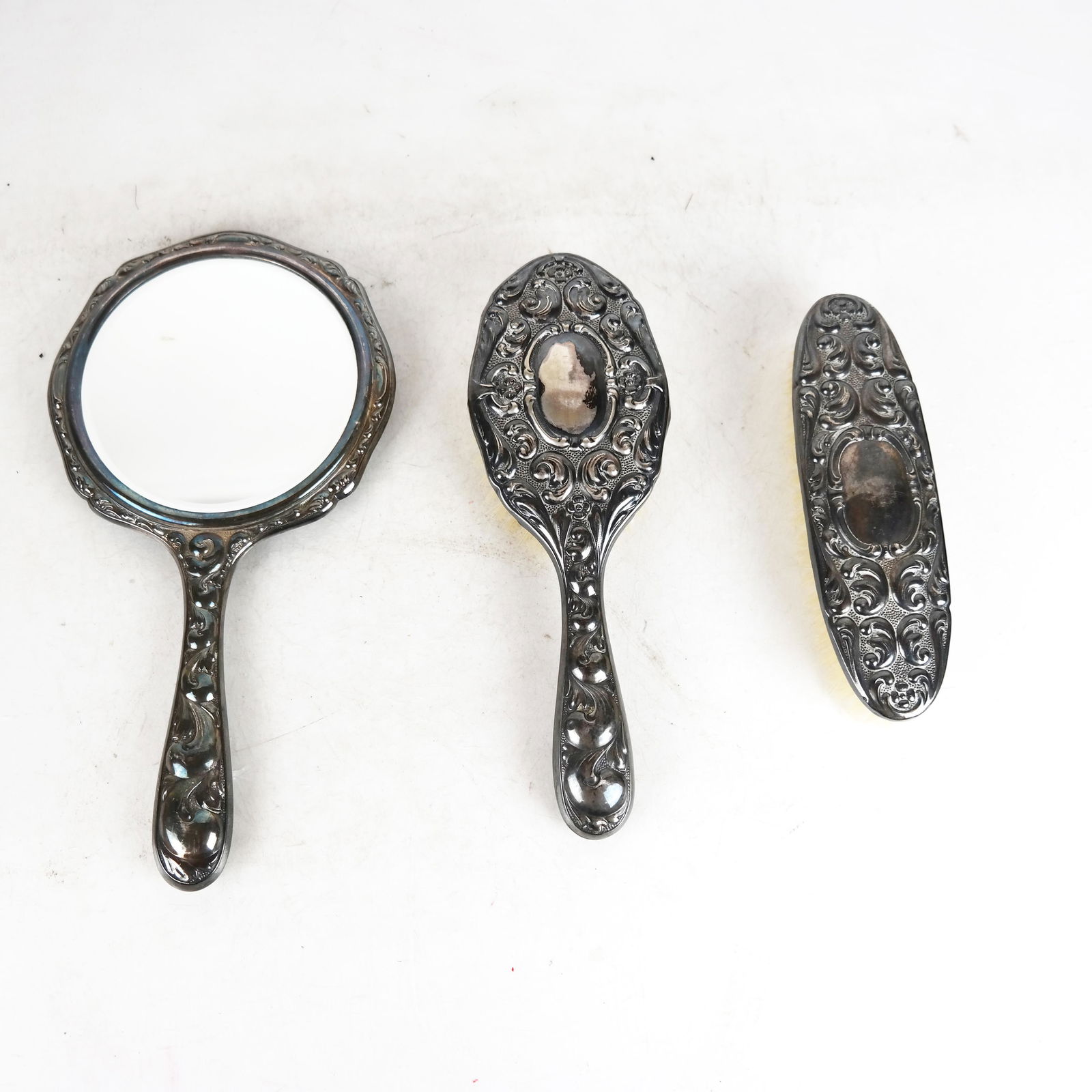 Three-Piece Mounted Vanity Set (1 of 6)