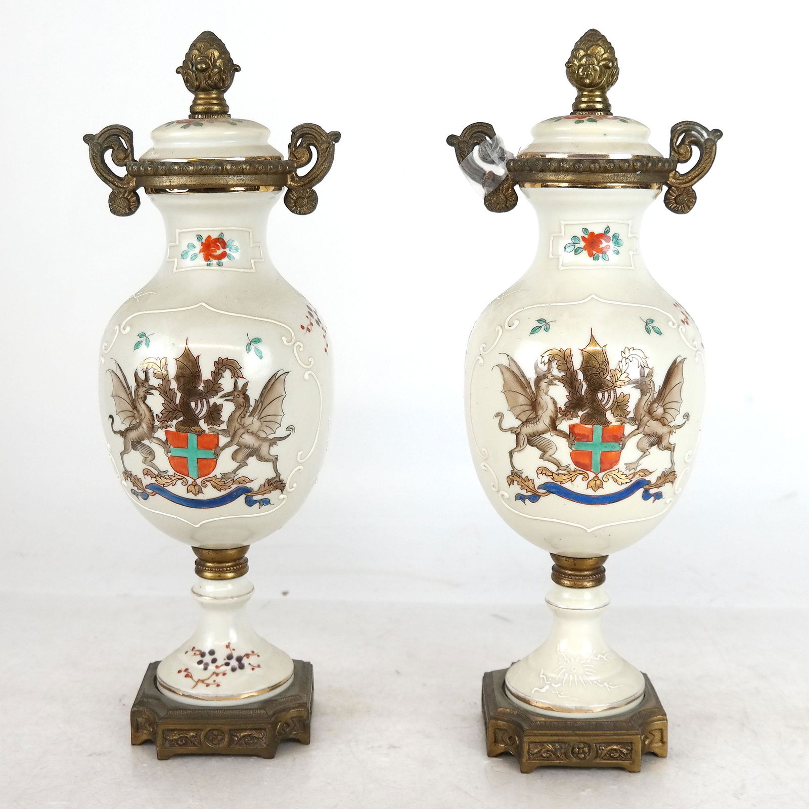 Pr Chnese Export Armorial Carved Urns (1 of 7)