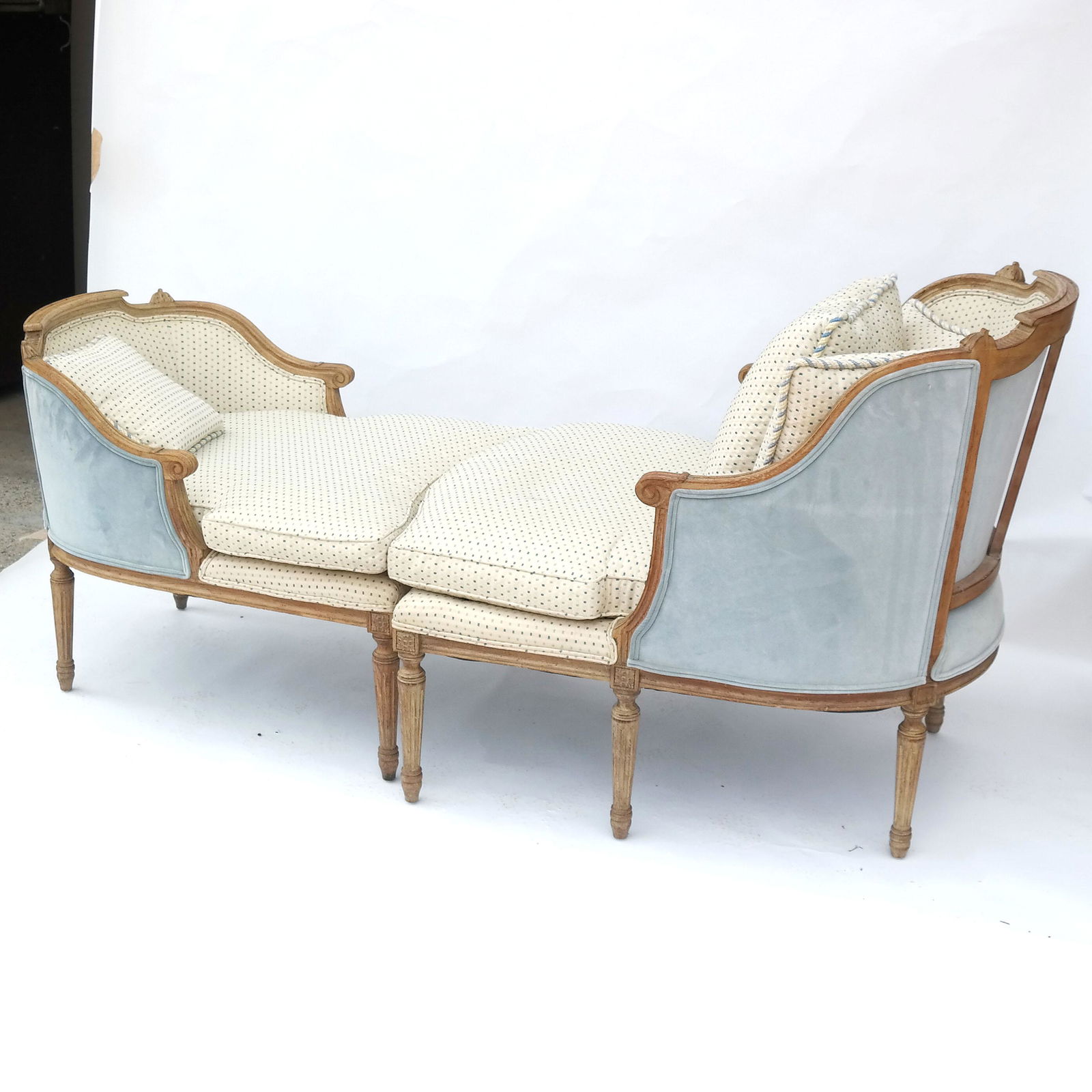 French Carved 2-Part Chaise Longue (1 of 7)