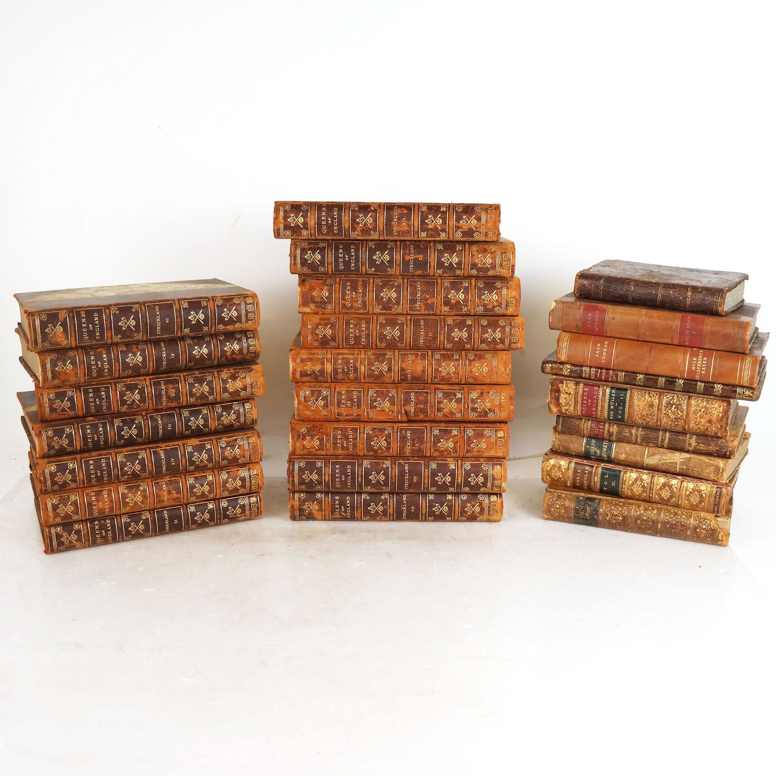 BOOKS: Strickland's "Queens of England", Others (1 of 9)