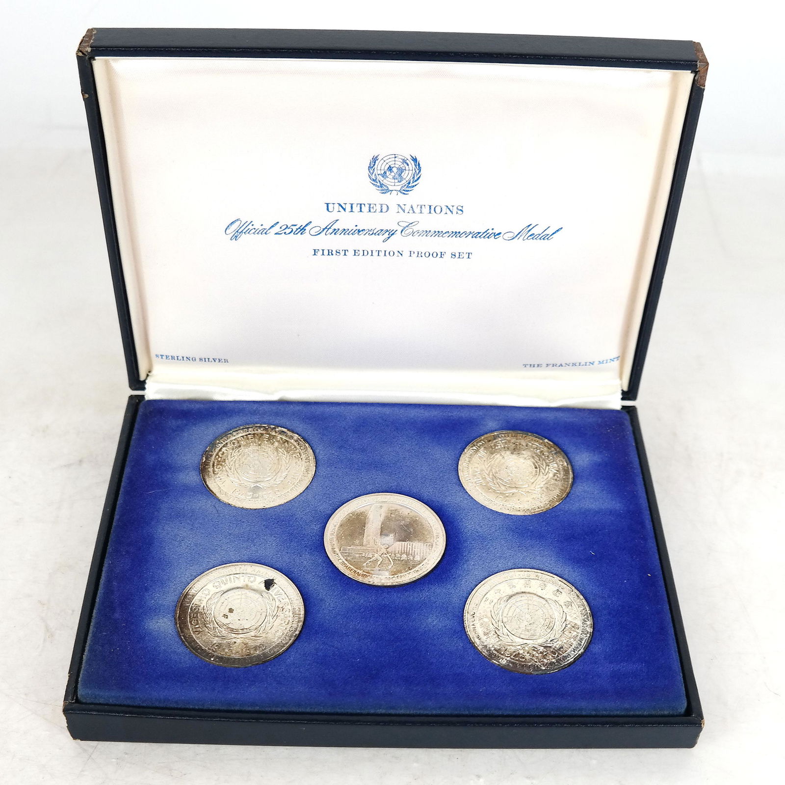 Set U.N. Sterling Silver 25th Anniversary Medals (1 of 7)