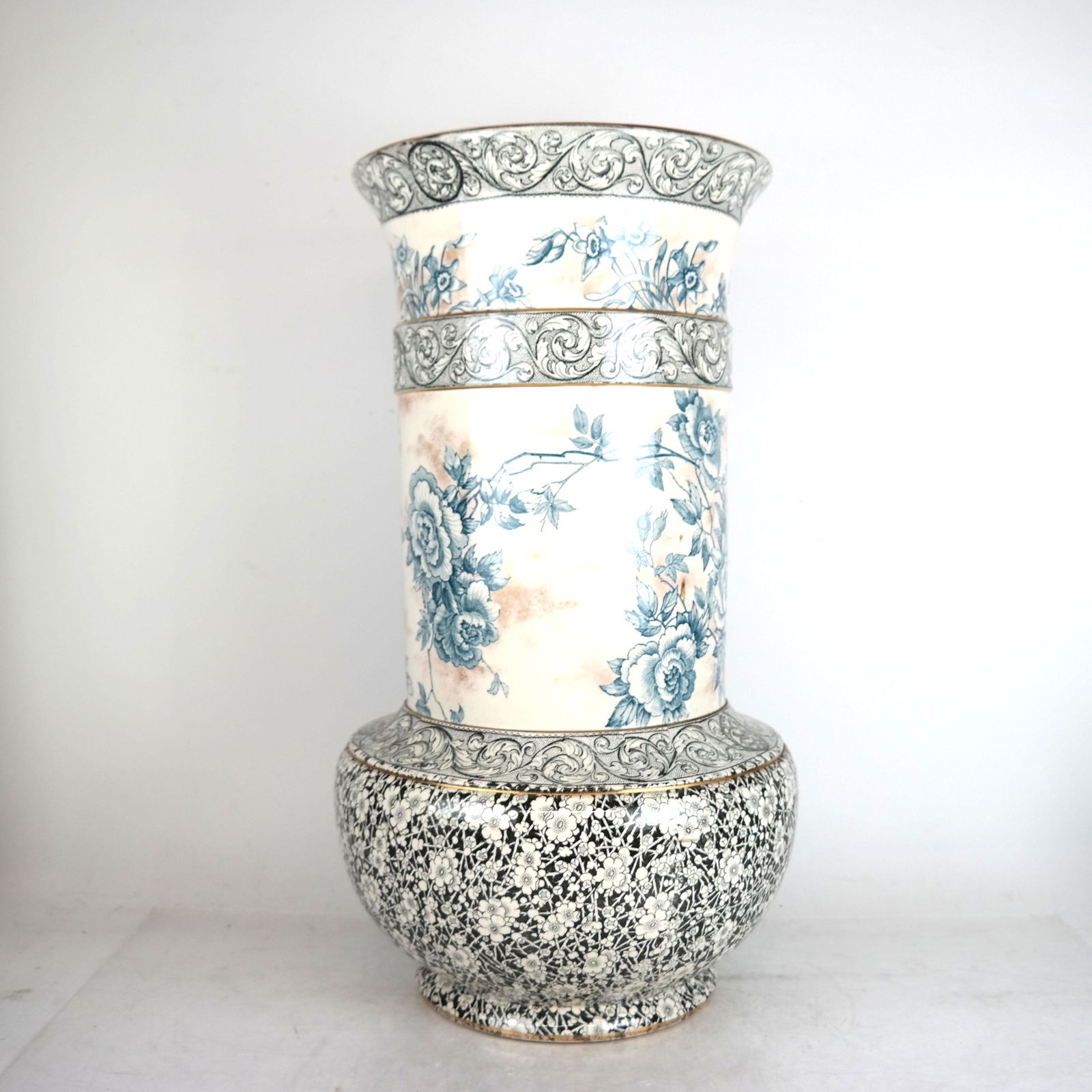 Doulton Burslem Ceramic Umbrella Vase (1 of 6)