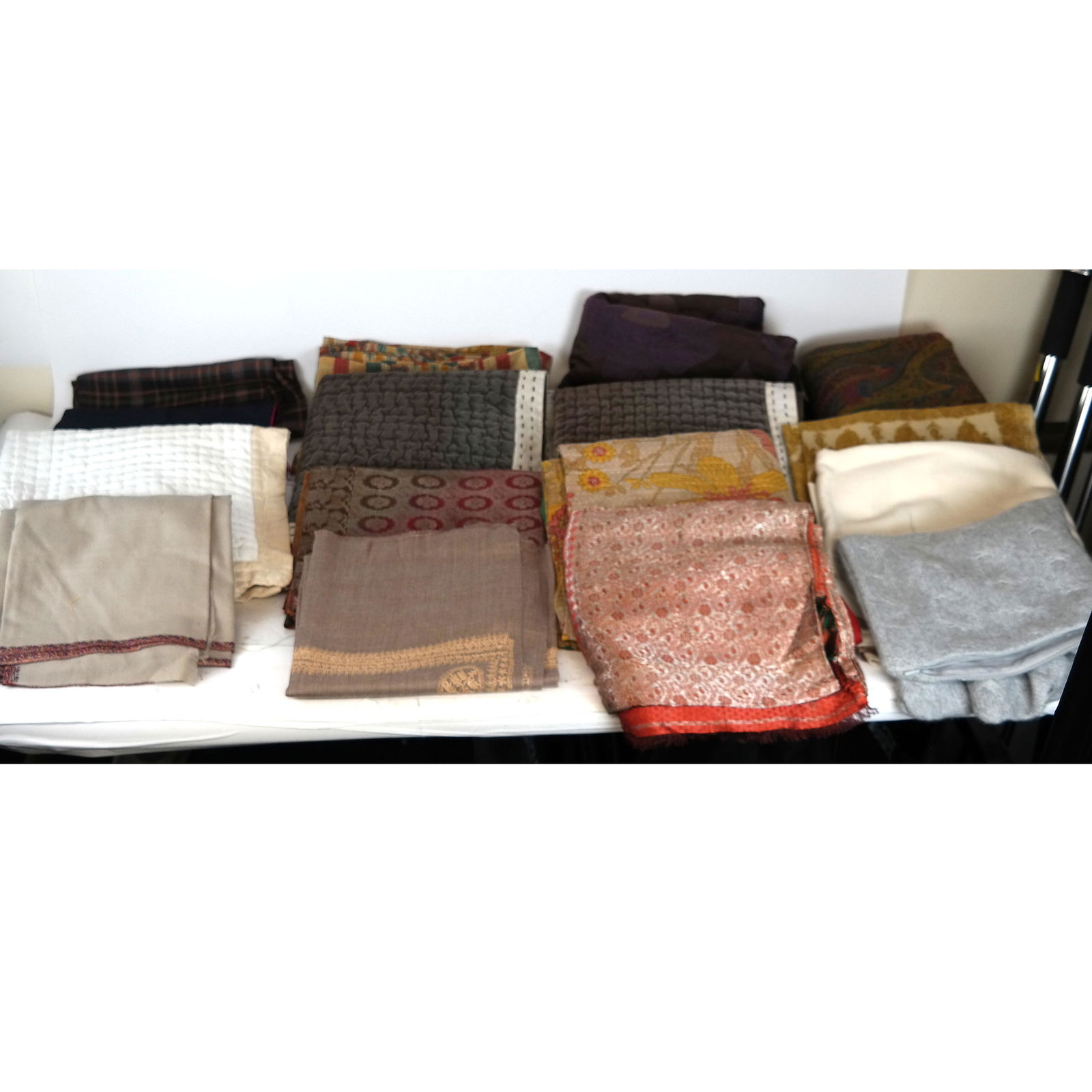 Mixed Lot Textiles Fabric Swatches & Lengths (1 of 8)