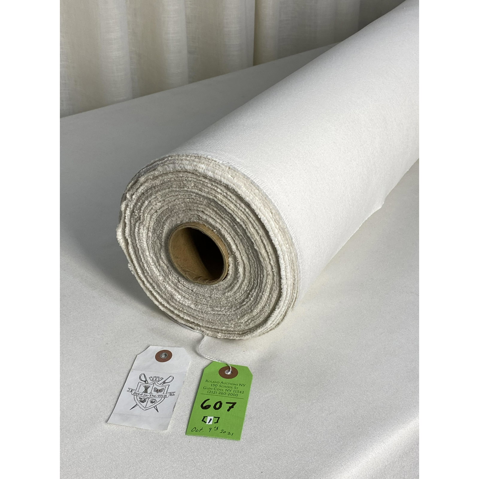 Kravet White Cotton Plain Twill: 20 yards of Kravets white cotton upholstery twill, 53" wide. The warp faced twill is nicely pronounced and very stable. Slip covers, traditional upholstery or pillows: you can't go wrong!