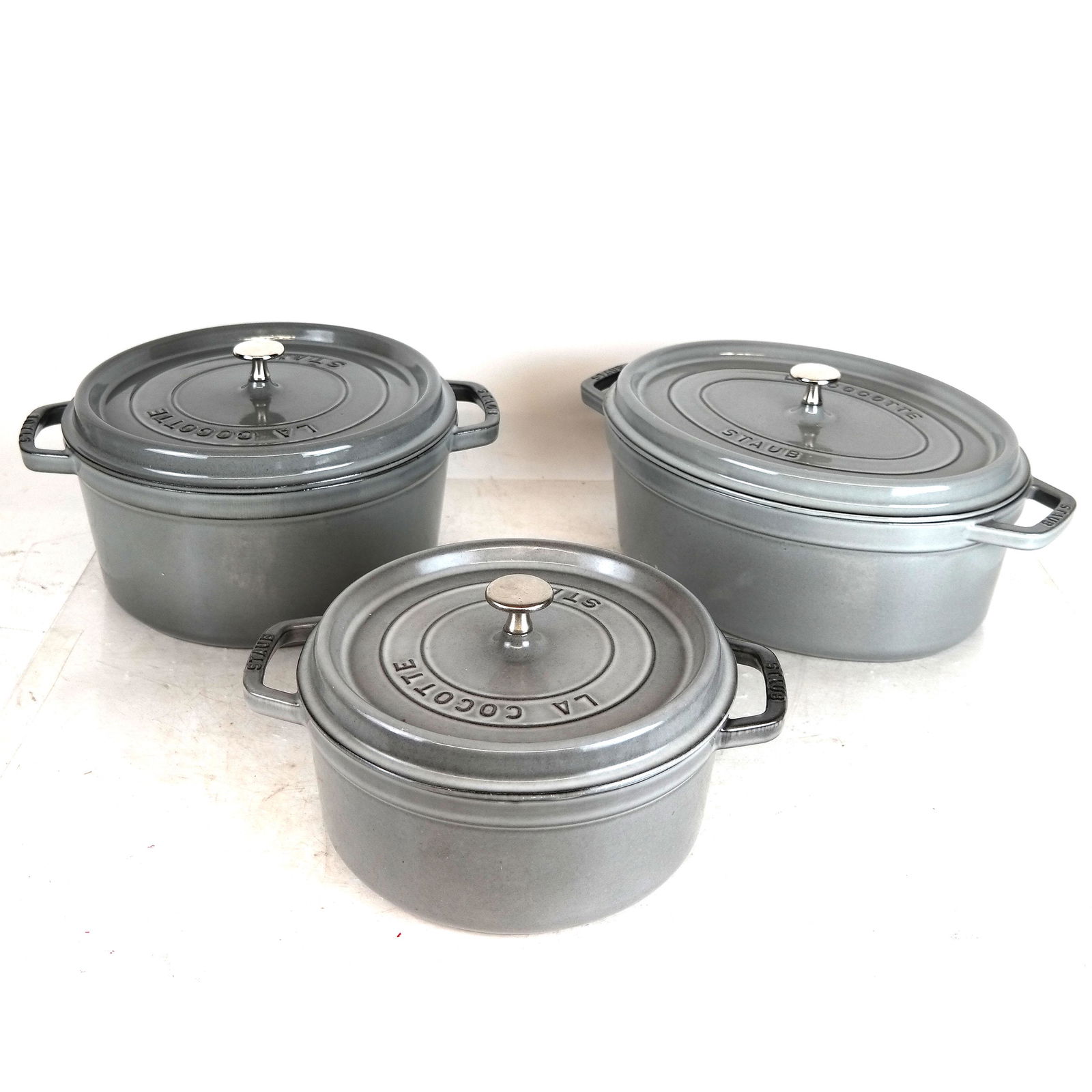 Set of 3 Modern Franch Crocks (1 of 14)
