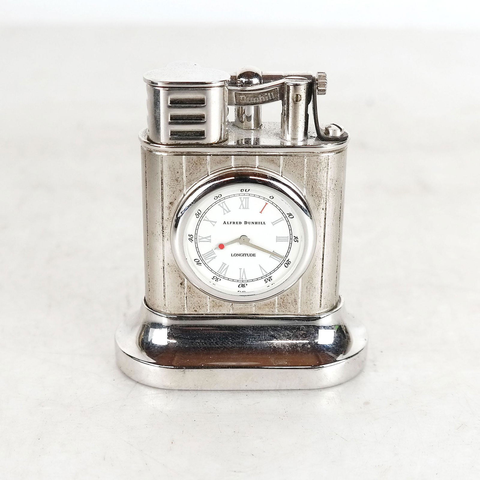 Dunhill "Longitude" Lighter: Dunhill "Longitude" lighter, complete with CoA and documents, in original box.