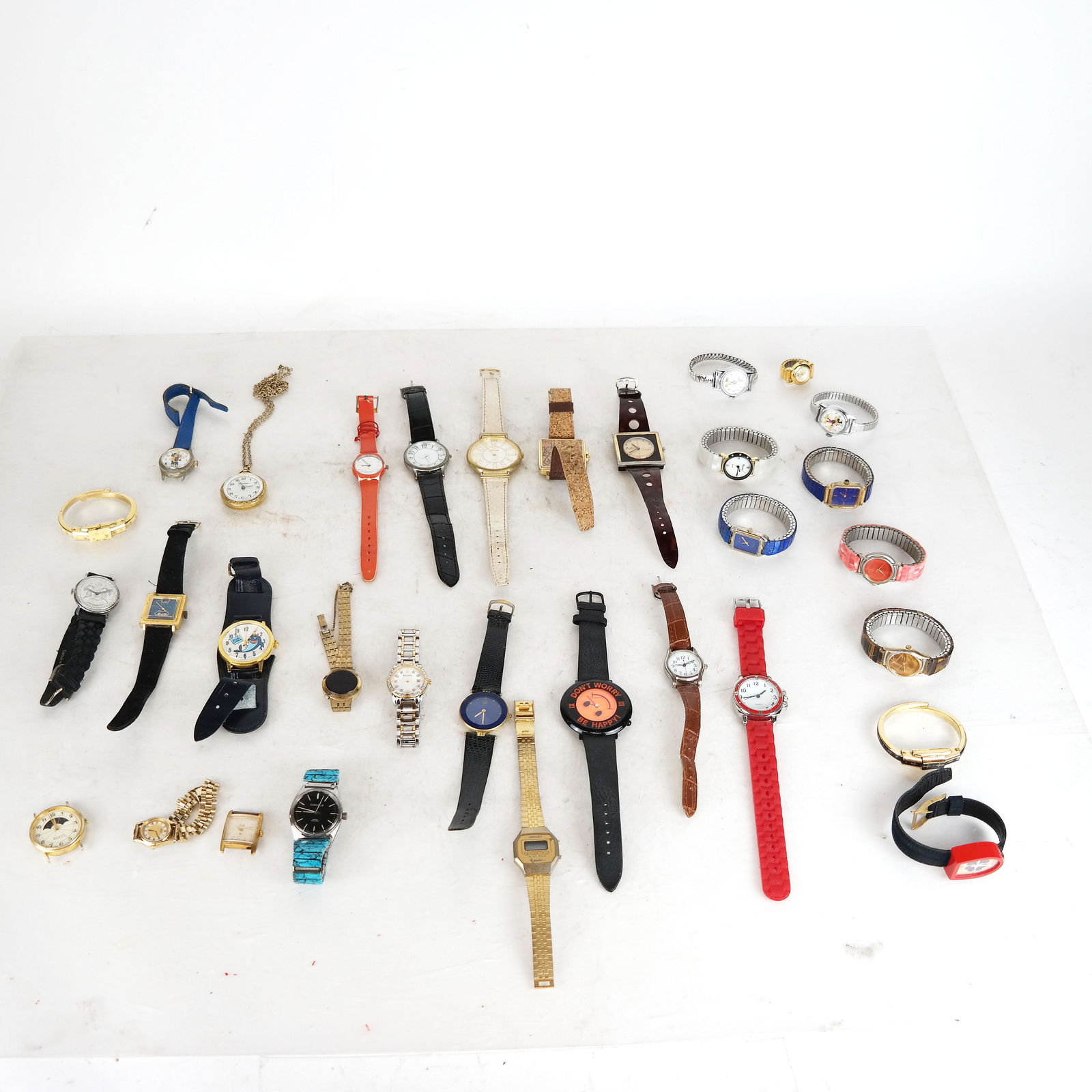 Bag of 32 Watches (1 of 8)