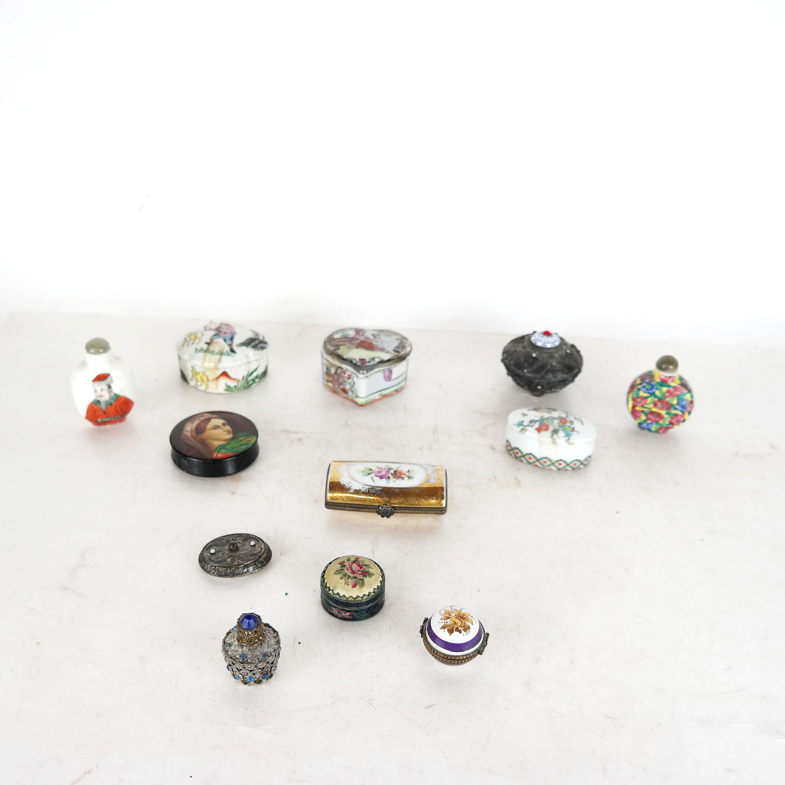 Group of Snuff Bottles and Trinket Boxes (12) (1 of 12)