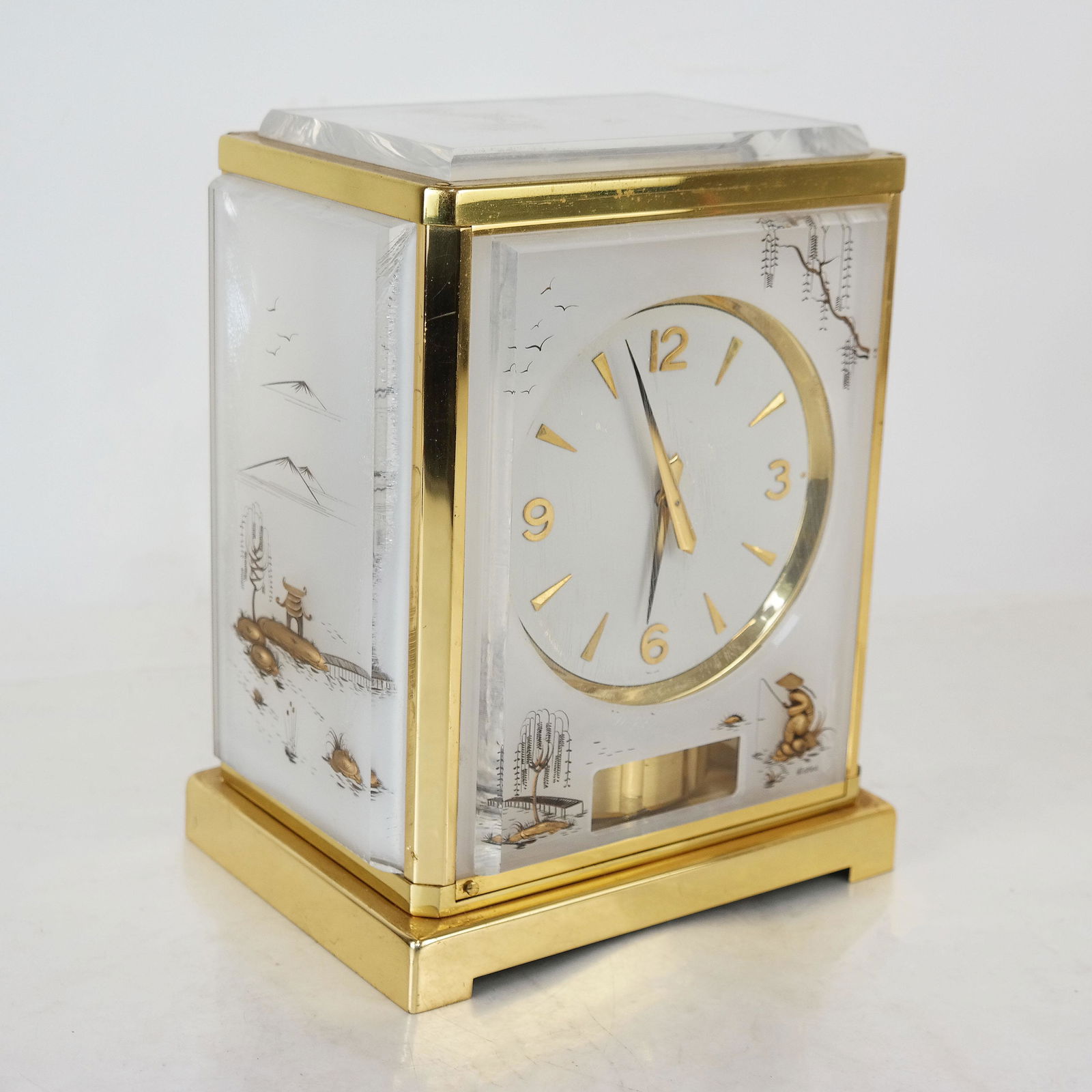 Le Coultre Chinoiserie Gilt Metal Mantel Clock (1 of 10)
