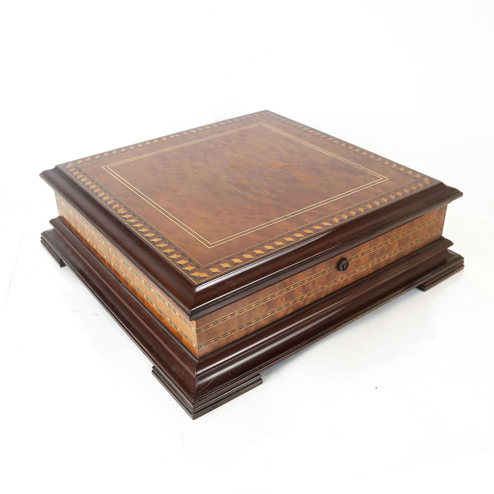Inlaid Mixed Wood Cigar Box (1 of 14)