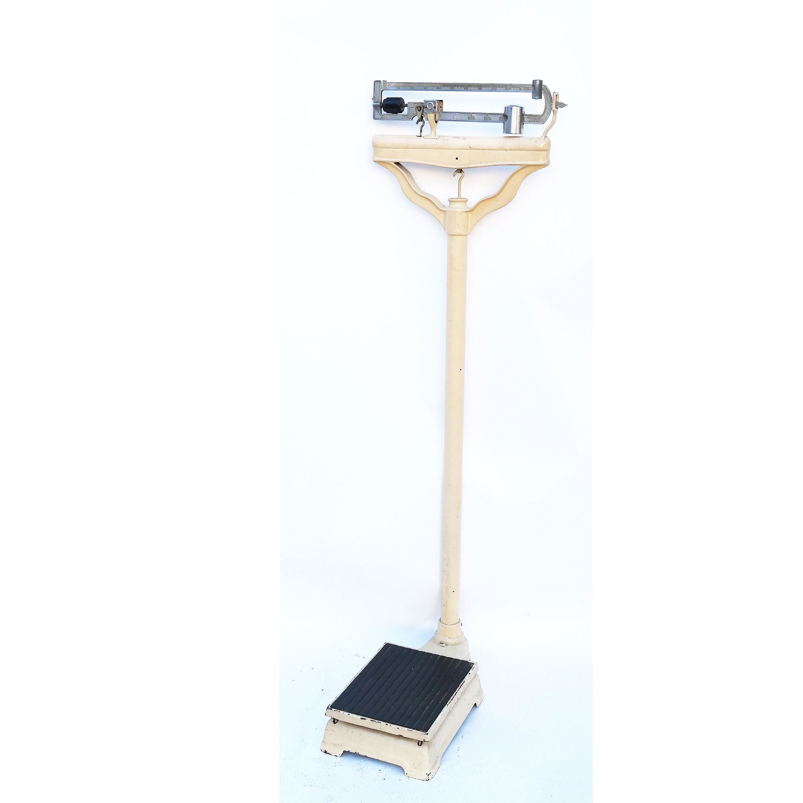 Vintage Doctor's Balance Beam Scale (1 of 9)