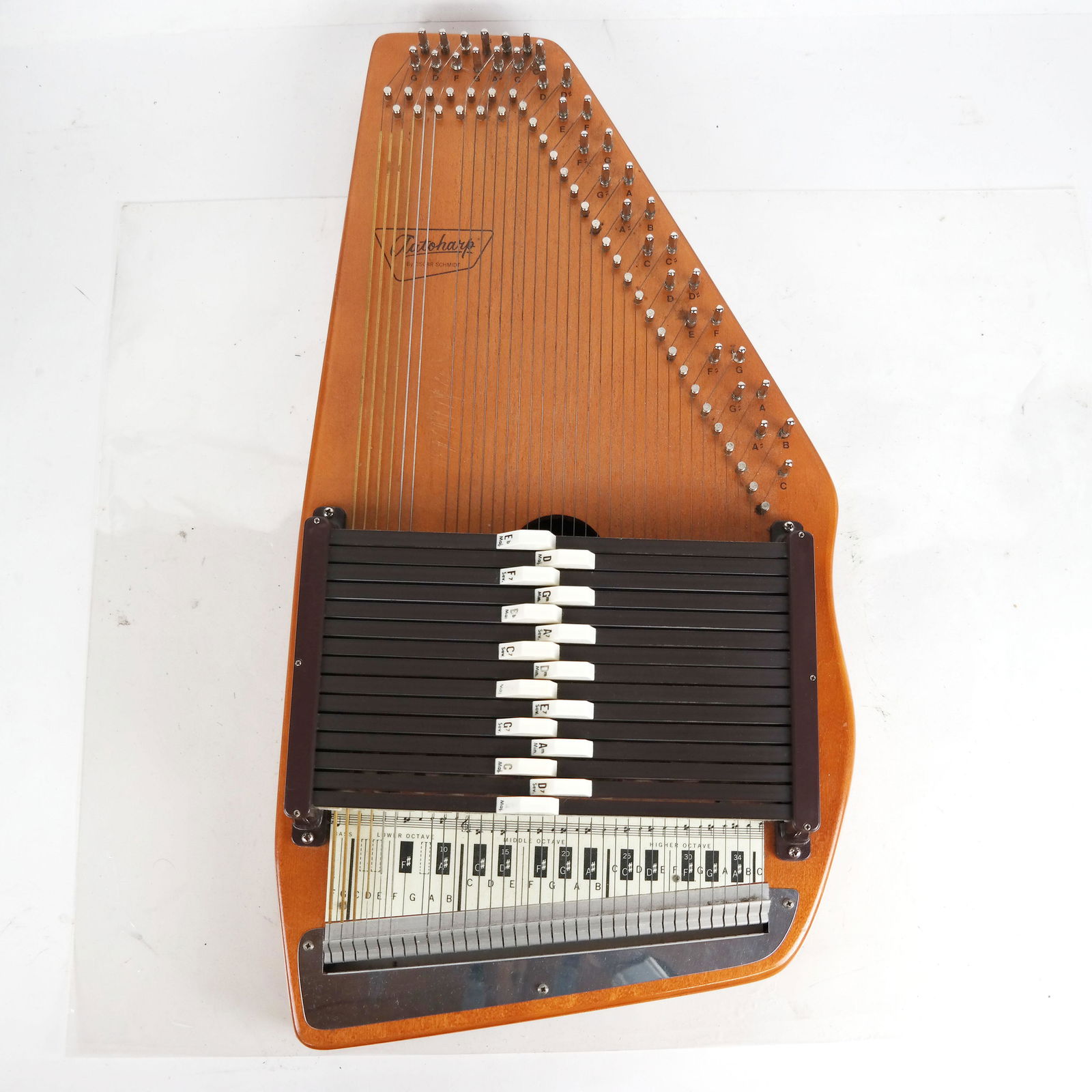 Oscar Schmidt Autoharp in Case (1 of 9)