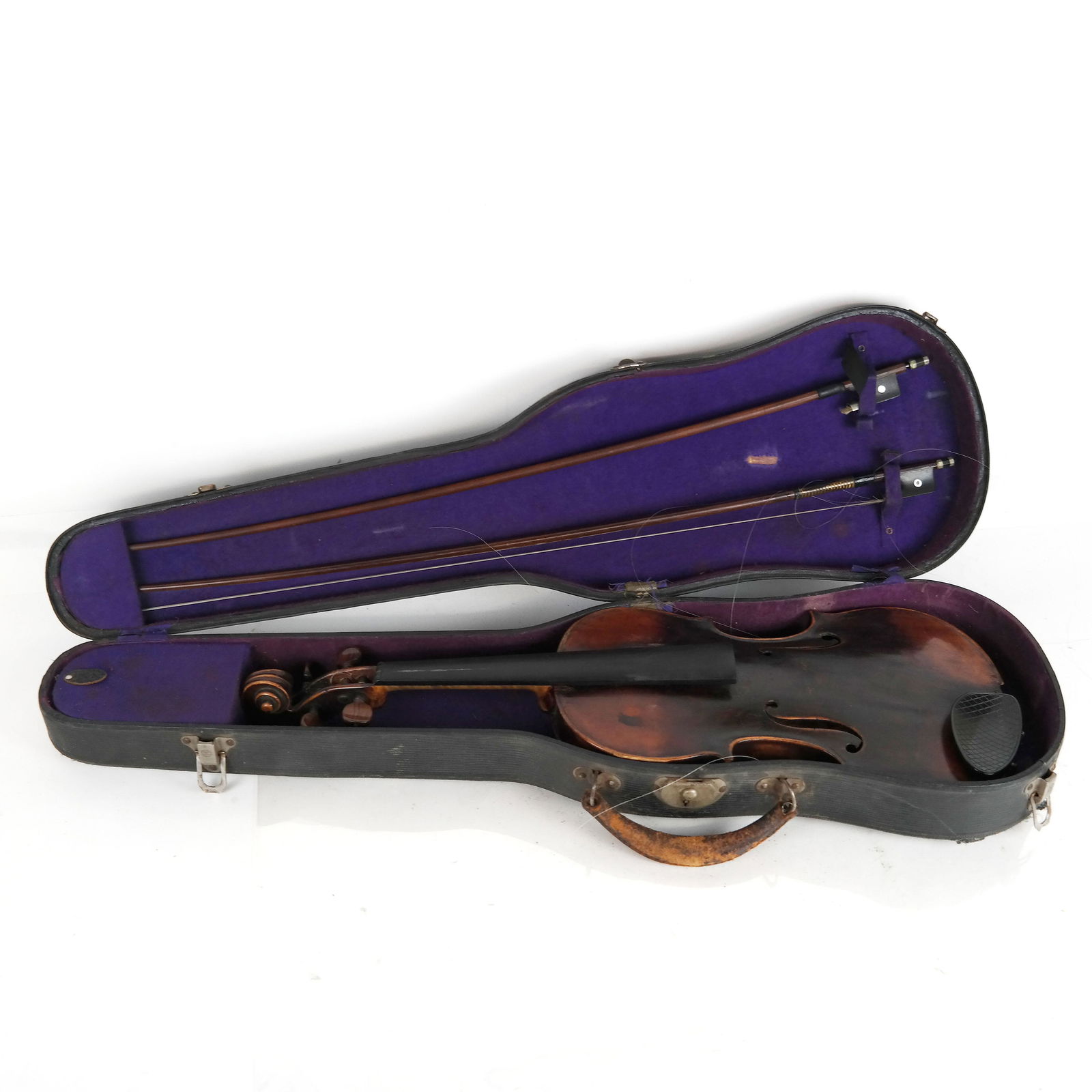 Simon Kriner Violin in Case (1 of 13)