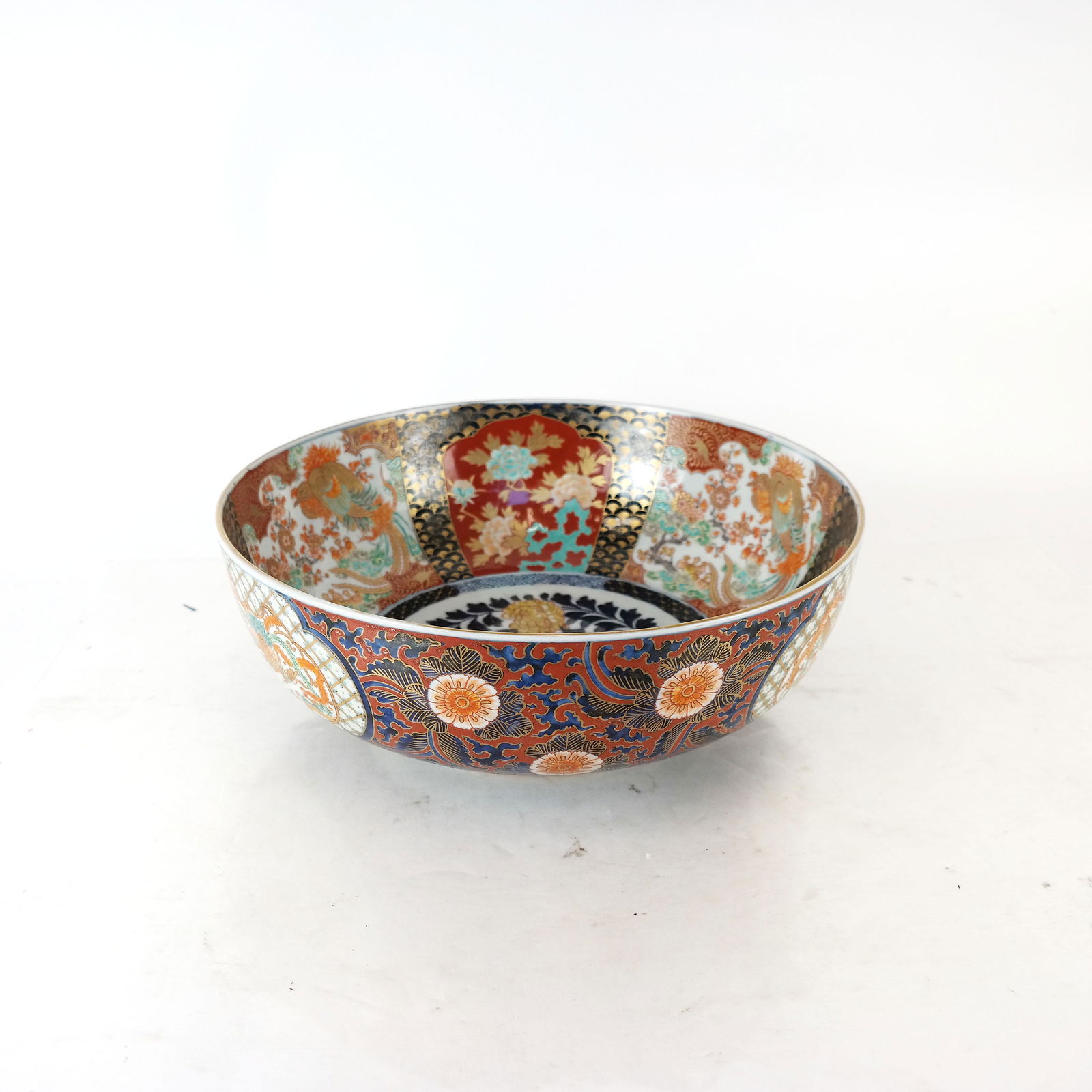 Large Japanese Imari Porcelain Bowl (1 of 8)