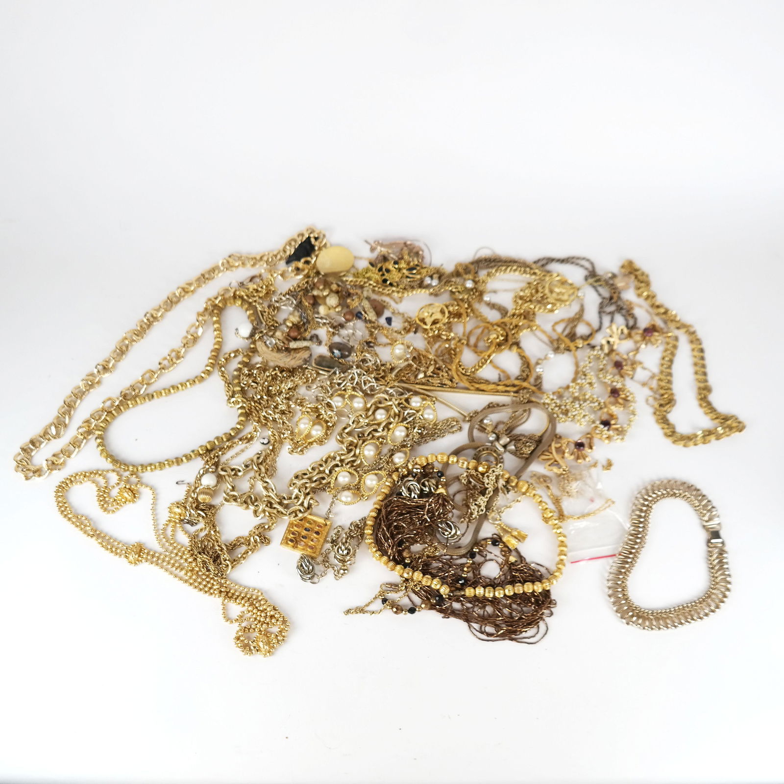 Lot of Vintage & Modern Gold-Tone Necklaces (1 of 15)