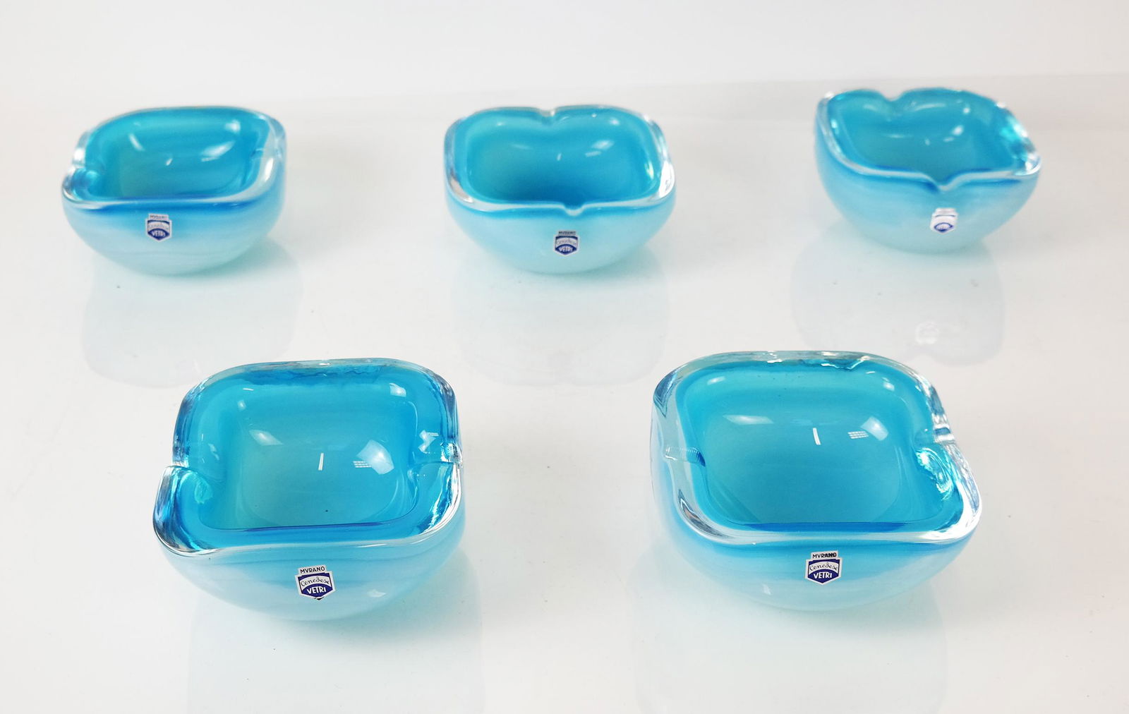 Set 5 Gino Cenedese Murano Glass Ashtrays (1 of 8)