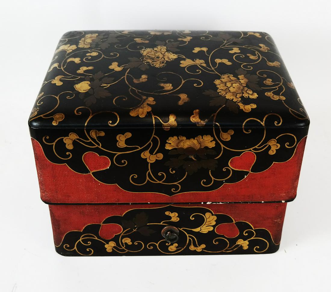 Chinese Gilt Black & Red Lacquer Box / Caddy (1 of 11)