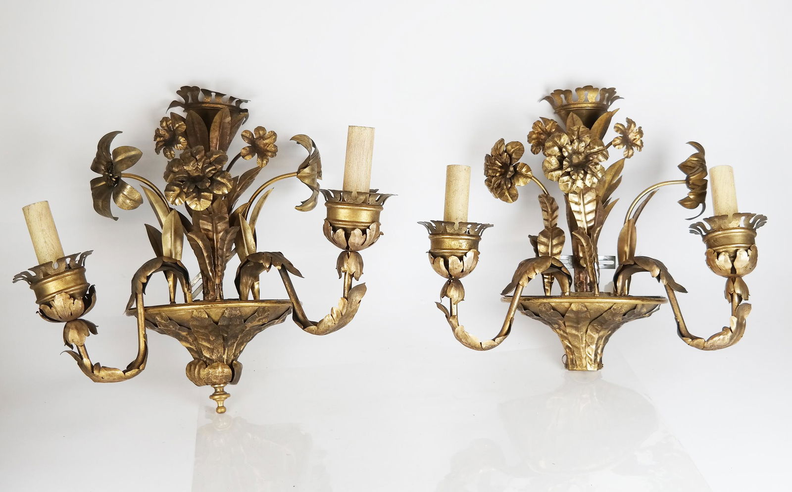 Pair of 20th C. Gilt Metal Wall Lights (1 of 16)
