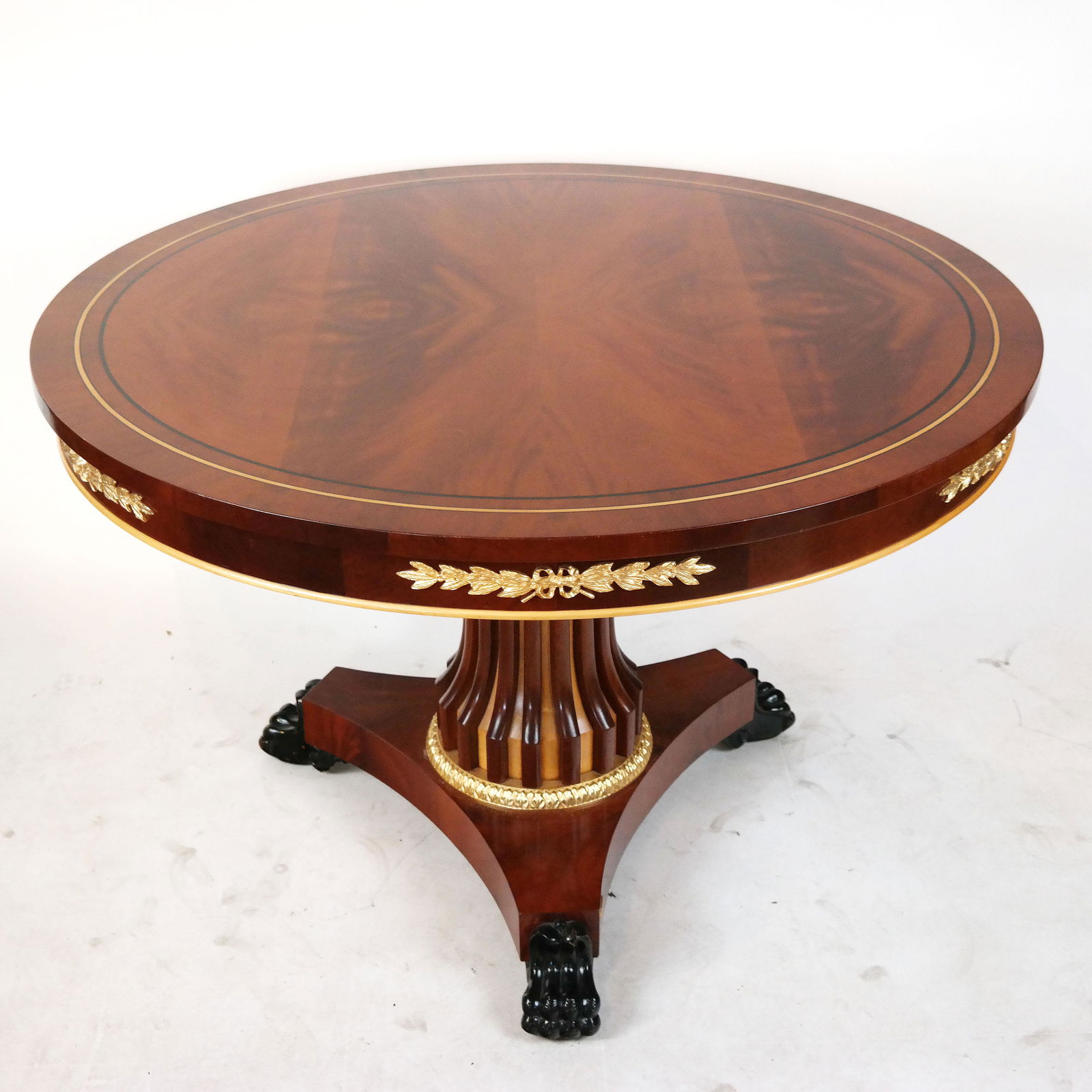 Soher Mahogany Pedestal Dining Table (1 of 12)