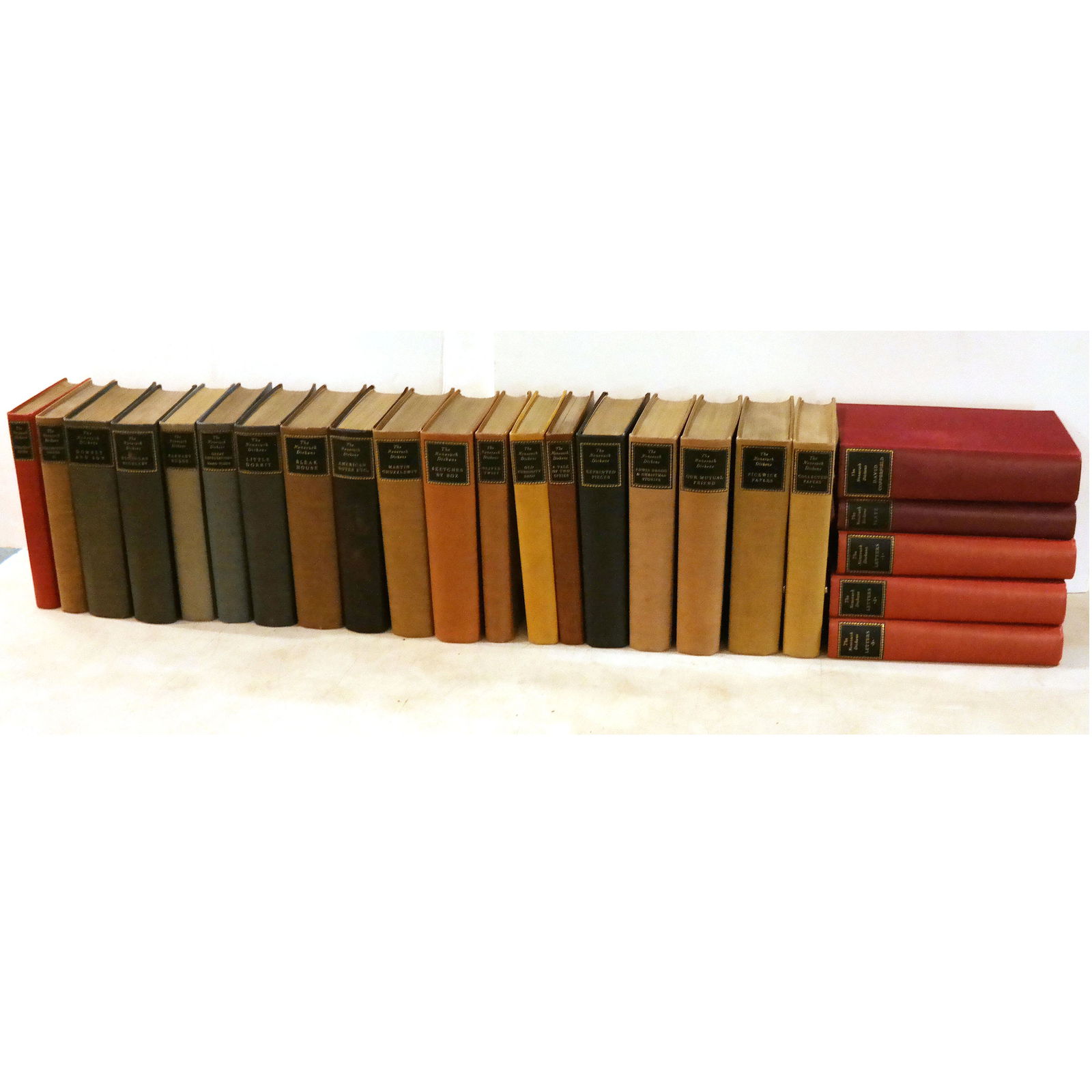 BOOKS: Nonesuch Dickens - 23 Volumes (1 of 13)