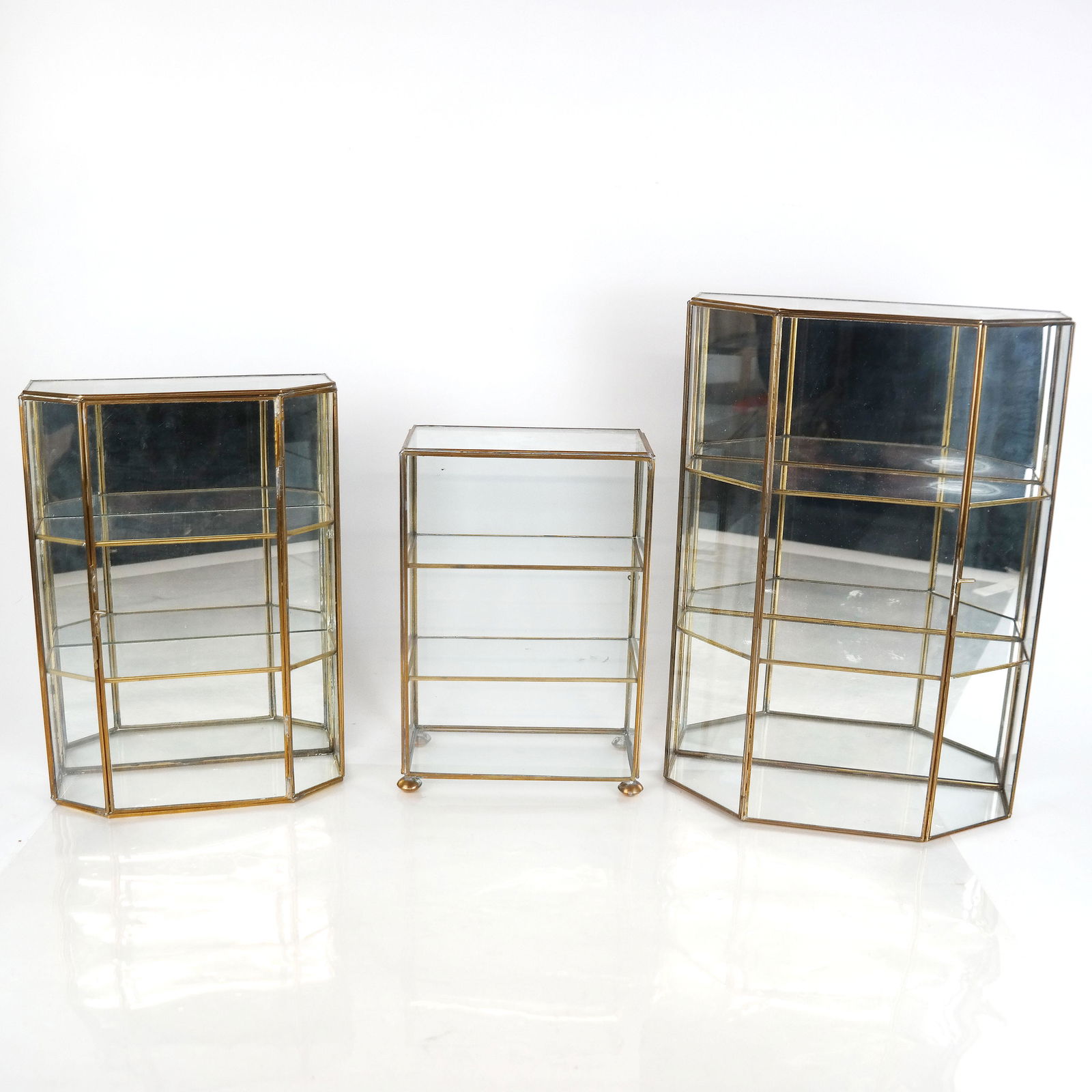 Set of 4 Glass & Brass Table Vitrines (1 of 19)
